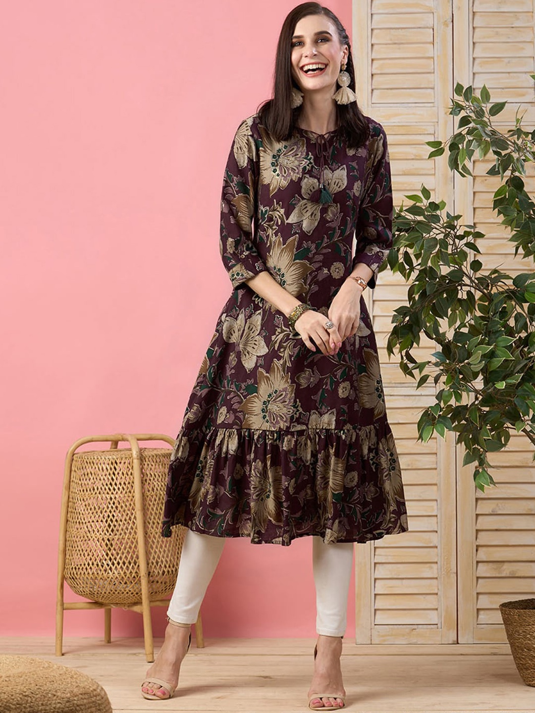 

ODETTE Floral Printed Keyhole Neck Thread Work Cotton Kurta, Violet