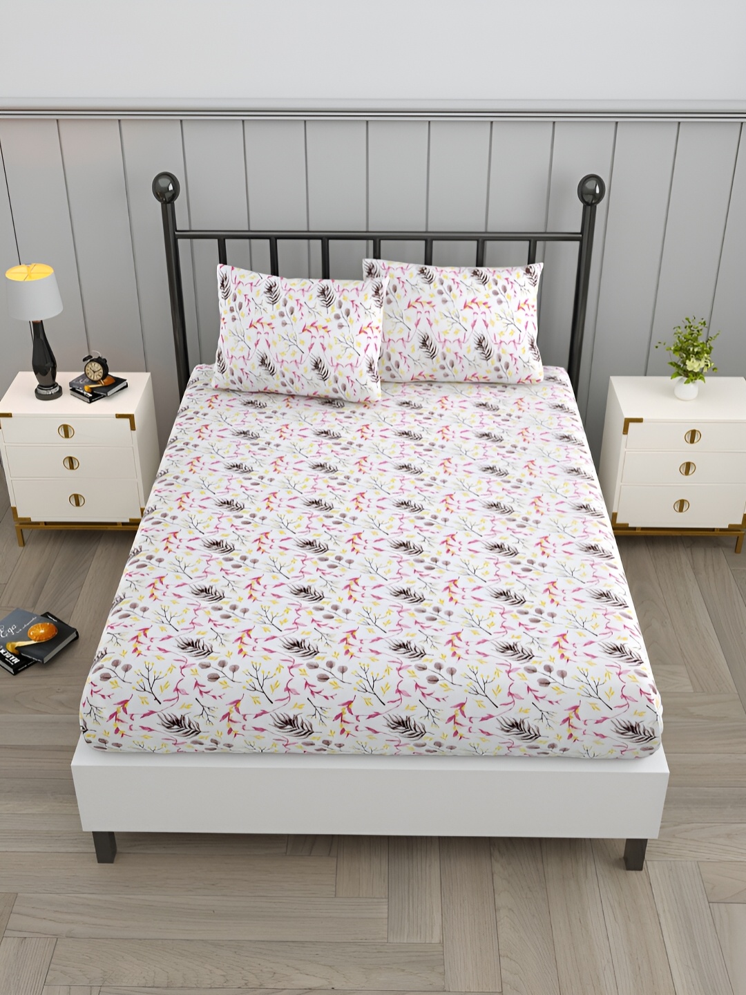 

EverHOME White & Pink Floral Cotton 160 TC Queen Bedsheet With 2 Pillow Covers