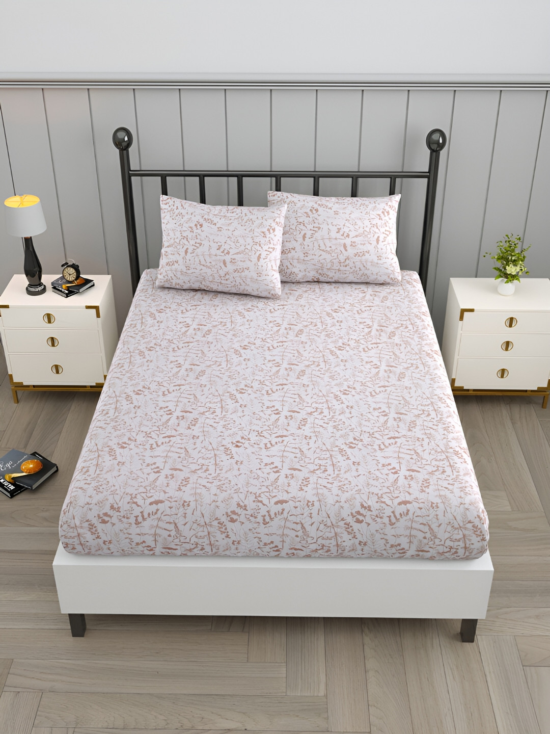

EverHOME Pink & Brown Floral Cotton 160 TC Queen Bedsheet With 2 Pillow Covers