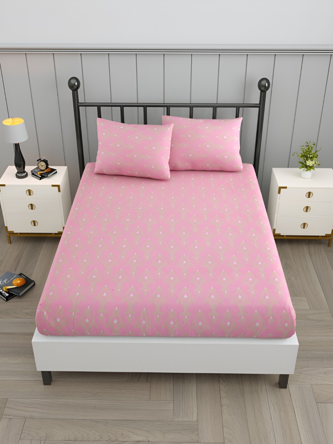 

EverHOME Pink & Beige Ethnic Motifs Cotton 160 TC Queen Bedsheet With 2 Pillow Covers