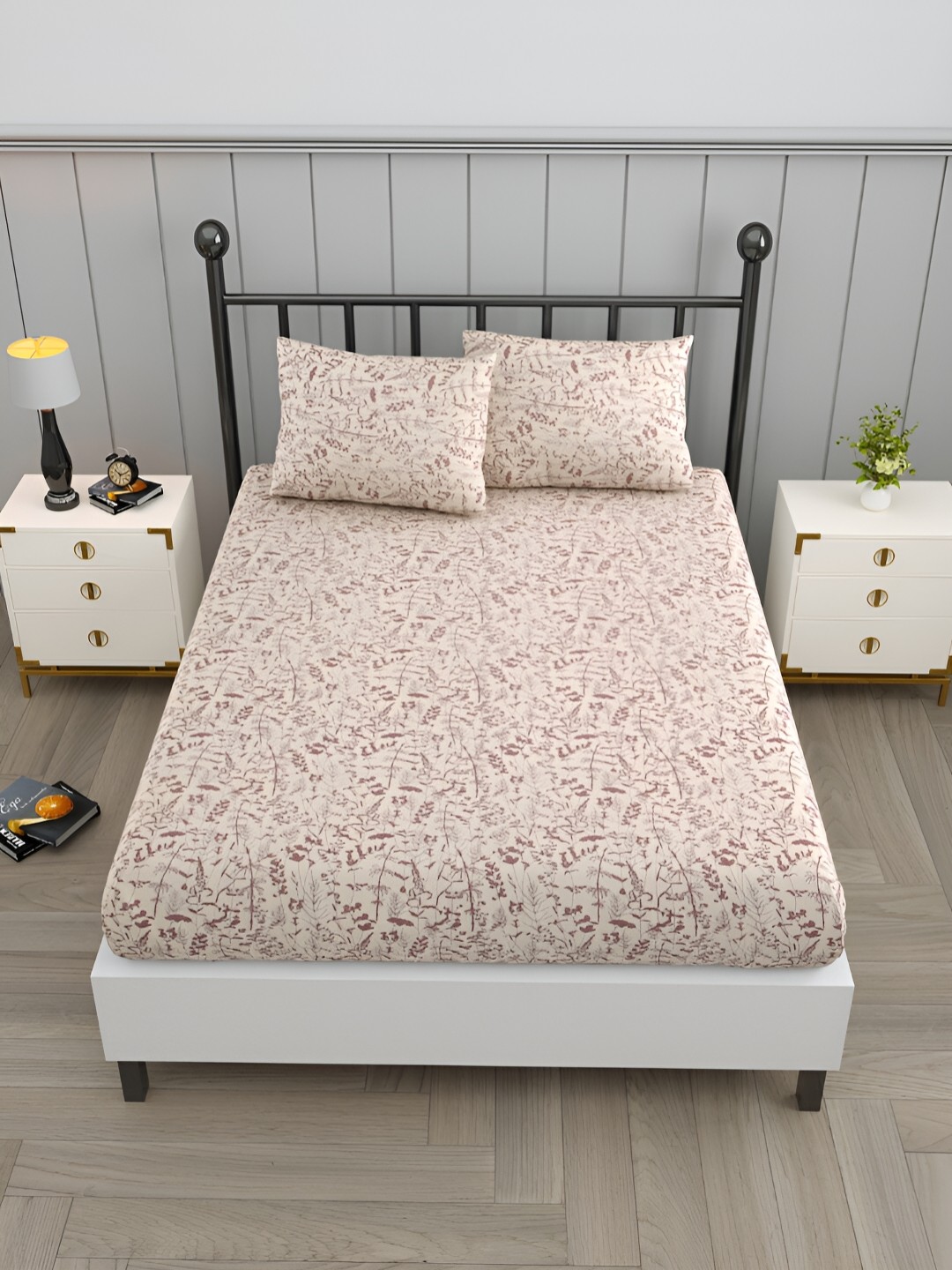

EverHOME Beige & Brown Floral 160 TC Queen Bedsheet with 2 Pillow Covers