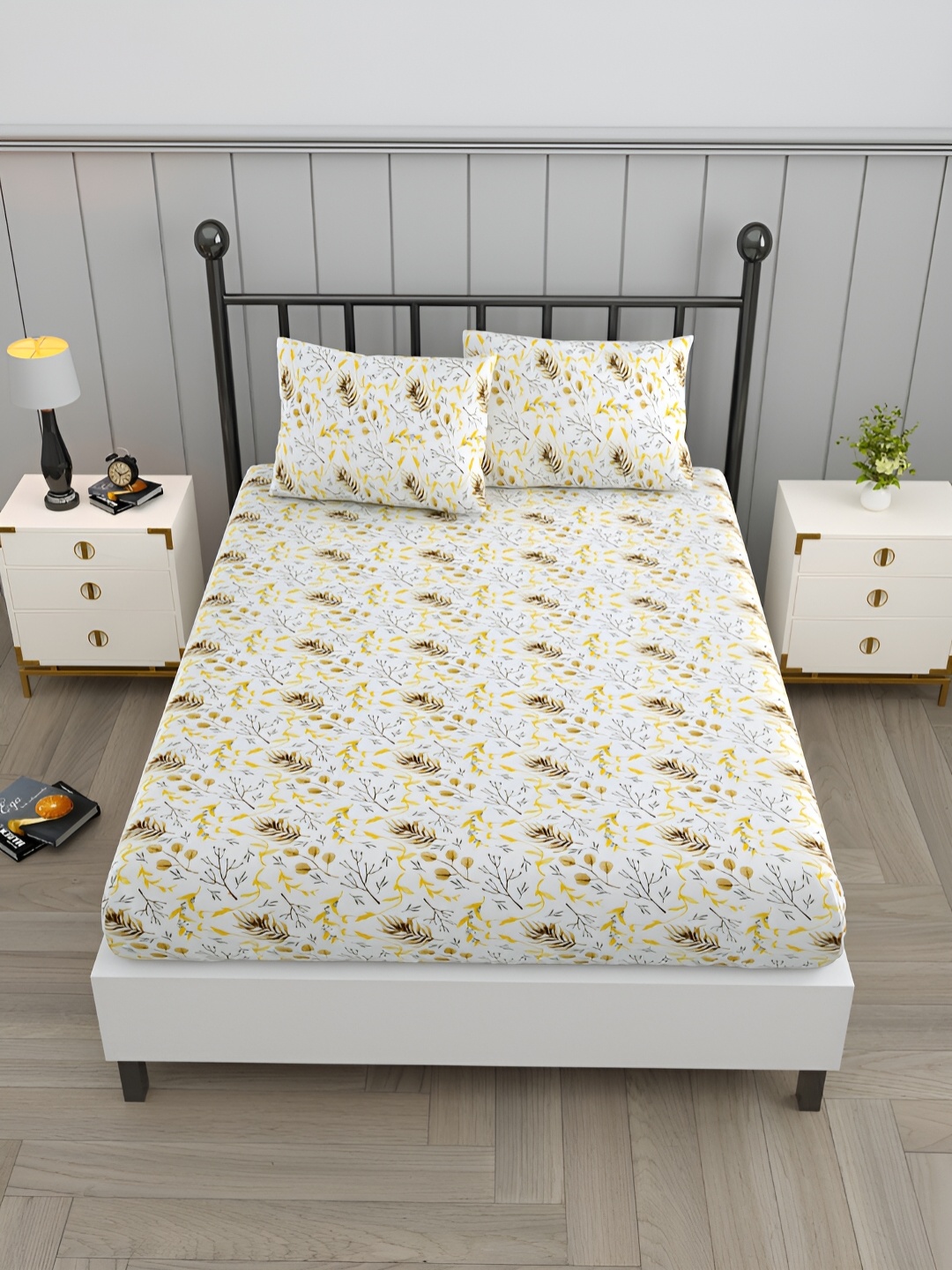 

EverHOME White & Yellow Floral Cotton 160 TC Queen Bedsheet With 2 Pillow Covers