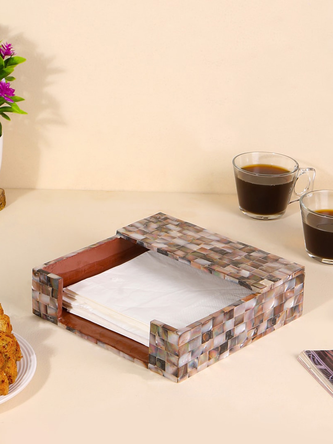 

THE HOME CO. Brown & White Mother Of Pearl Wooden Tissue Holder