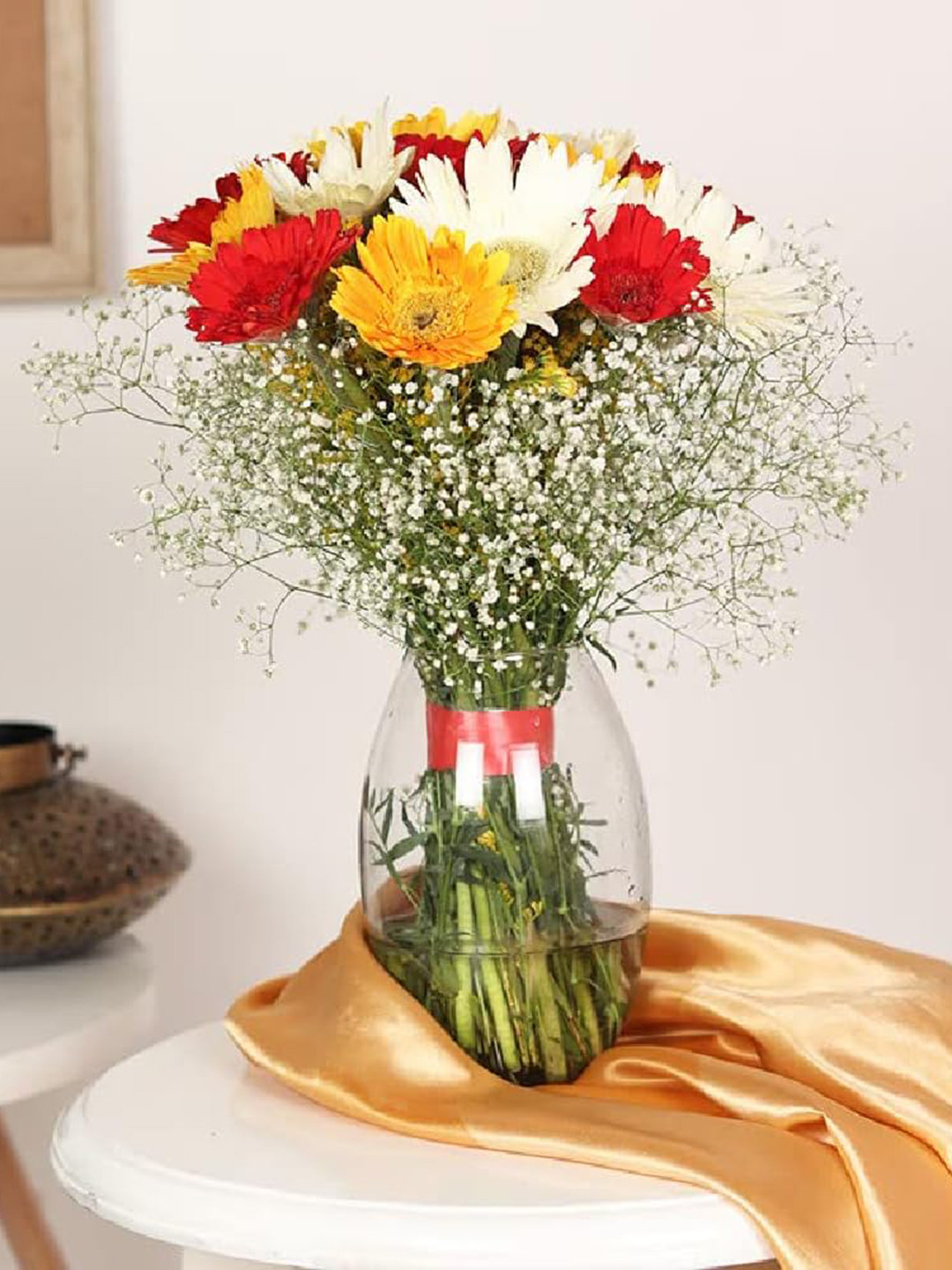 

Floweraura Red Yellow White 16 Pcs Fresh Live Gerberas Flowers Bouquet In Glass Vase, Multi