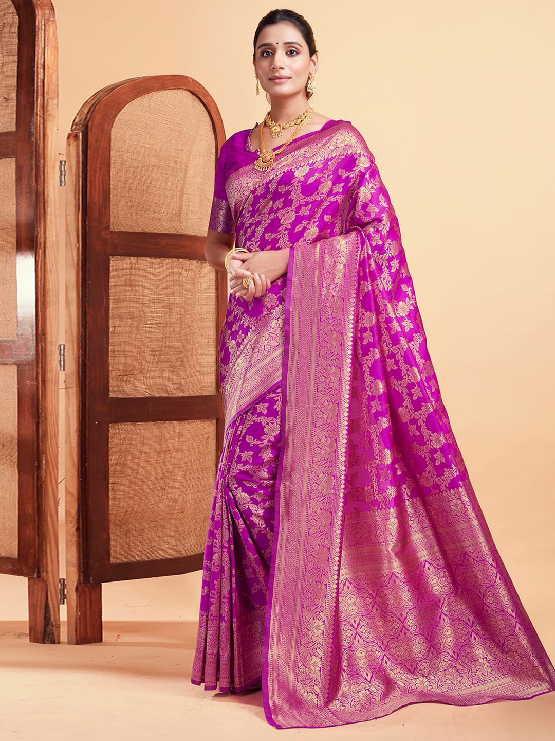 

KALINI Floral Zari Woven Design Banarasi Saree, Magenta