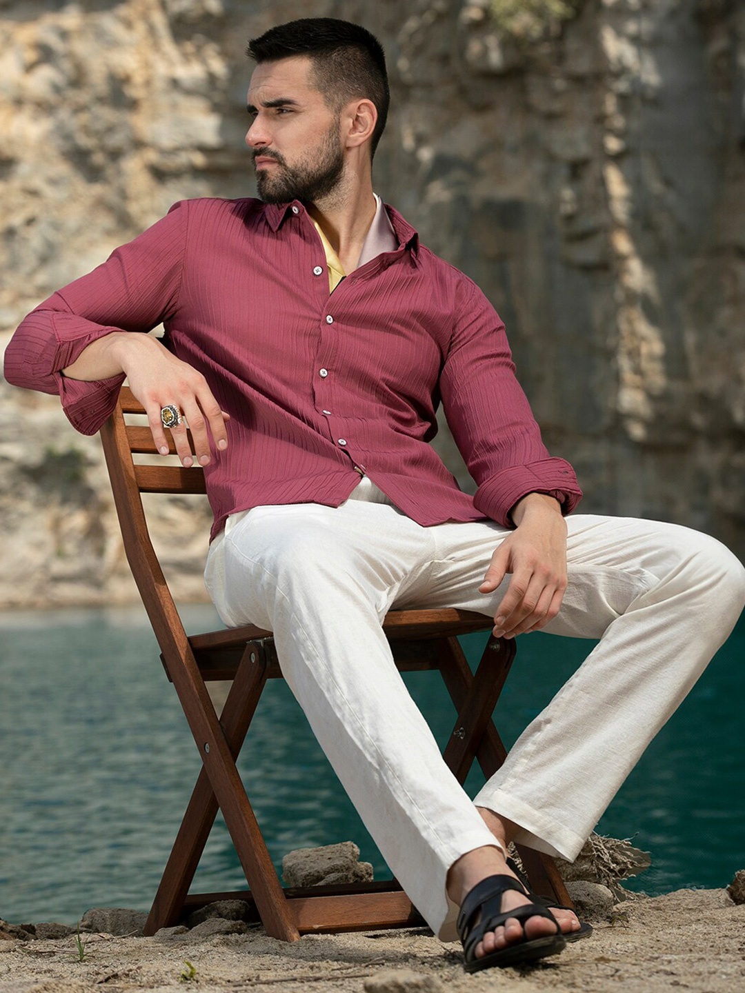 

Campus Sutra Classic Striped Spread Collar Shirt, Red