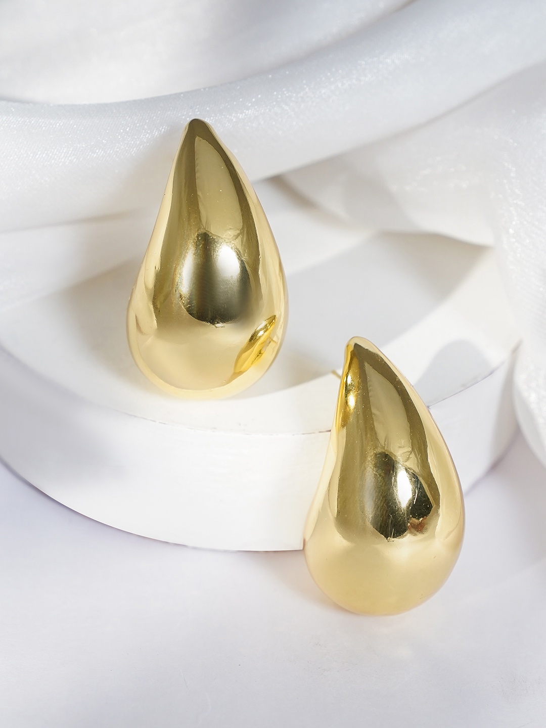 

Rubans Voguish 18KT Gold Plated Stainless Steel Tarnish Free Demi-Fine Tear Drop Earrings
