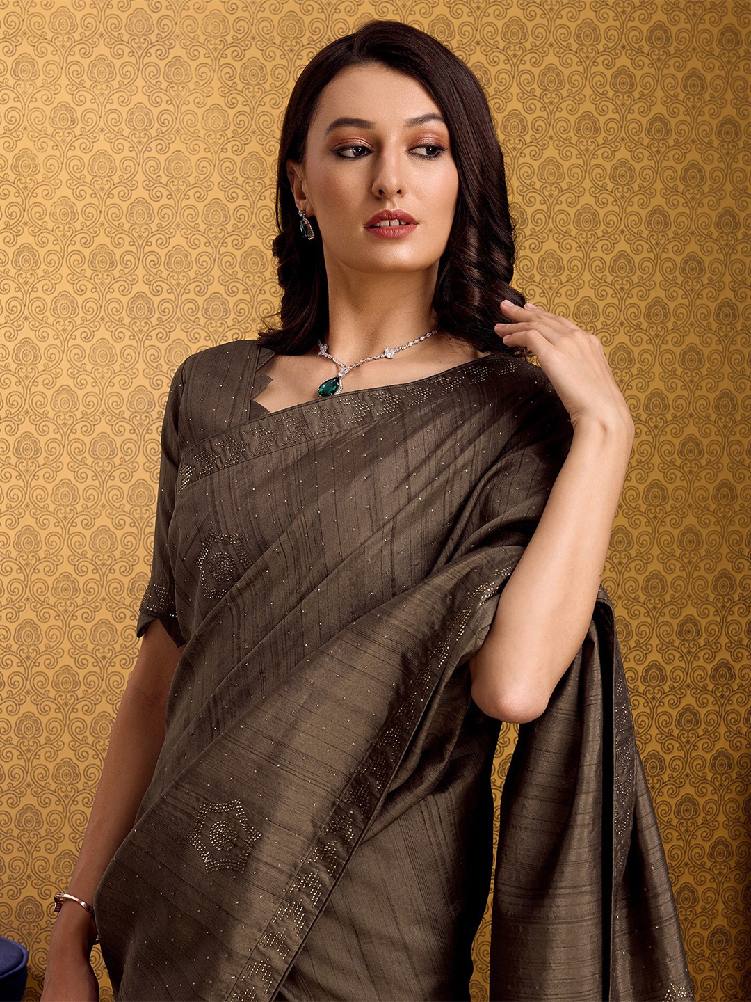 

DOI MOI Embellished Beads and Stones Saree, Olive