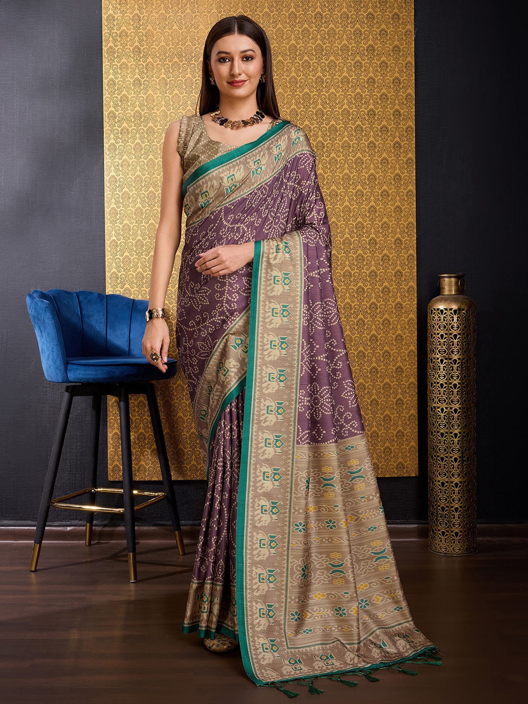 

DOI MOI Bandhani Printed Silk Cotton Saree, Violet