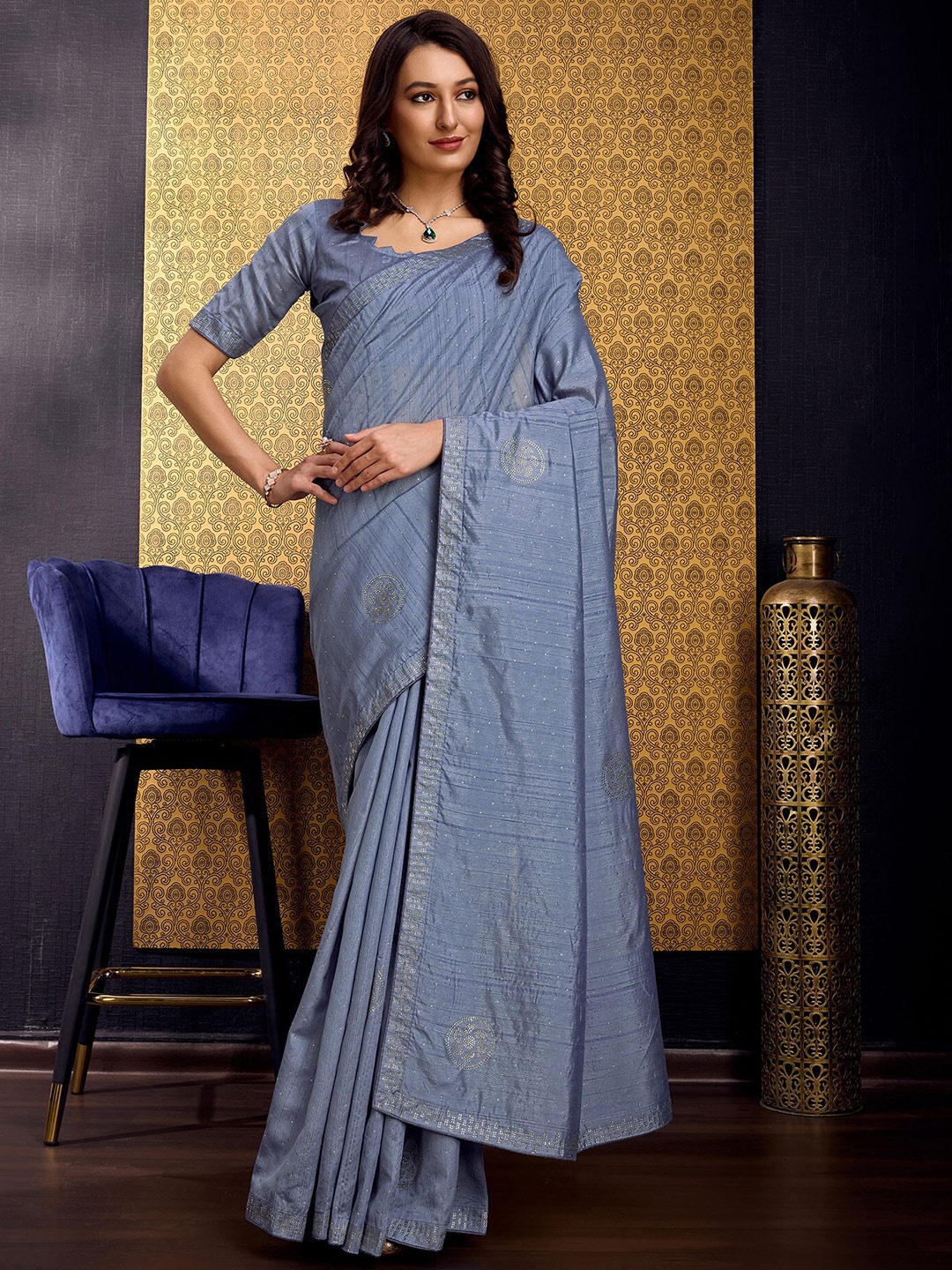 

DOI MOI Embellished Saree, Grey