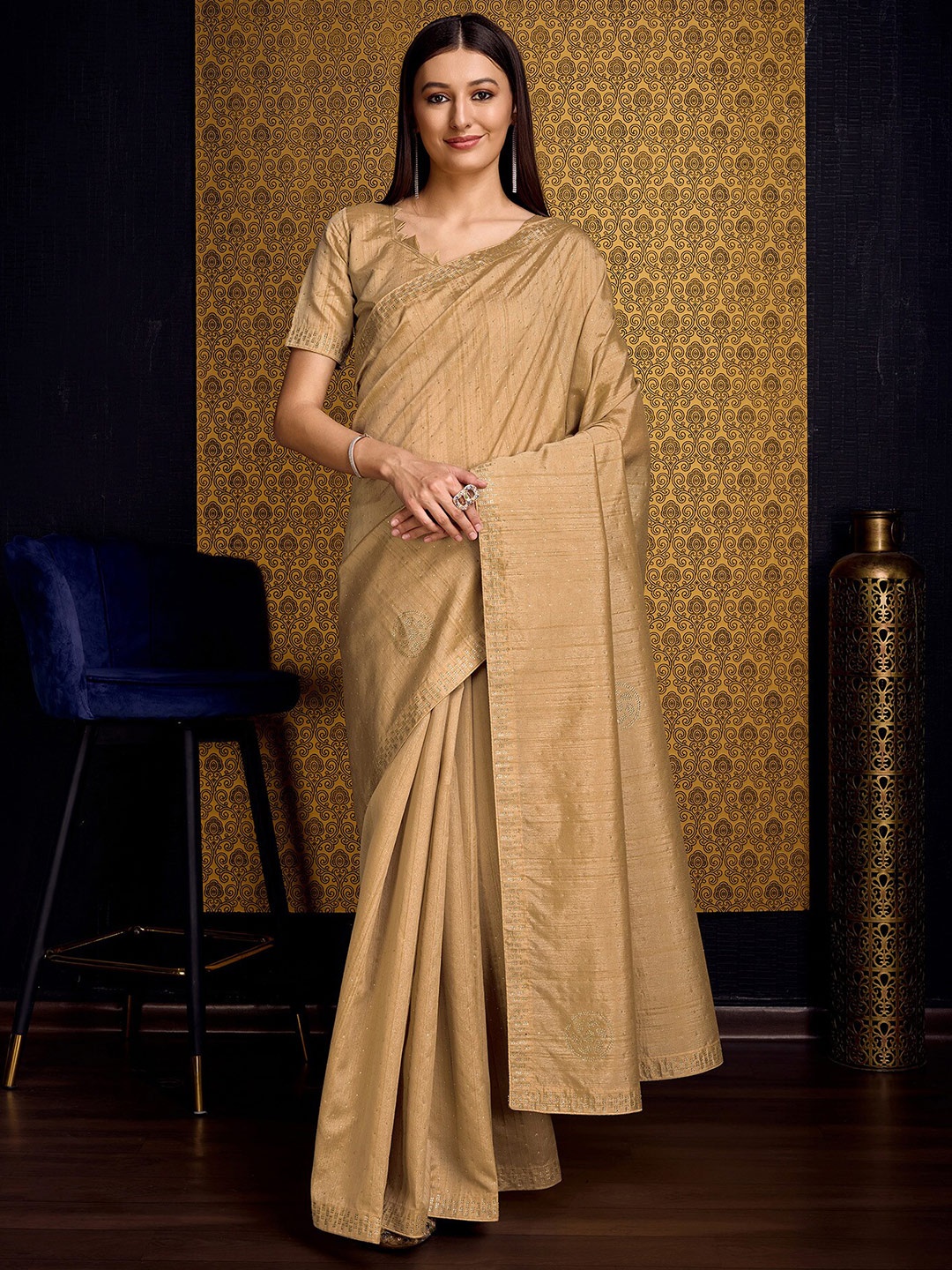 

DOI MOI Geometric Embellished Saree, Brown