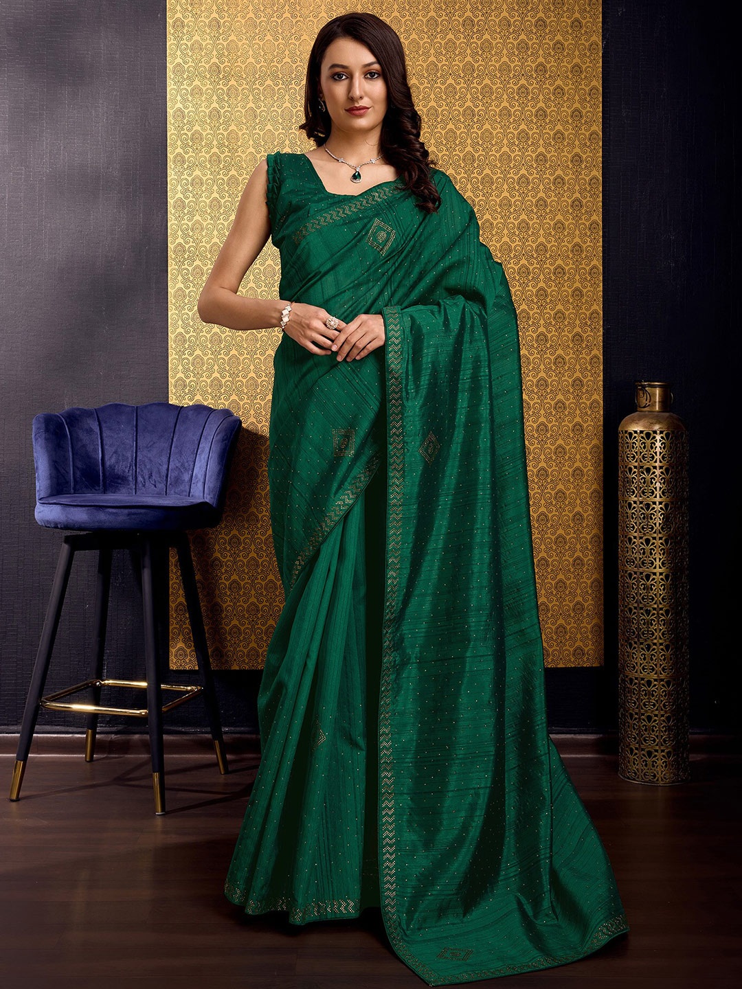 

DOI MOI Geometric Embellished Beads and Stones Saree, Green