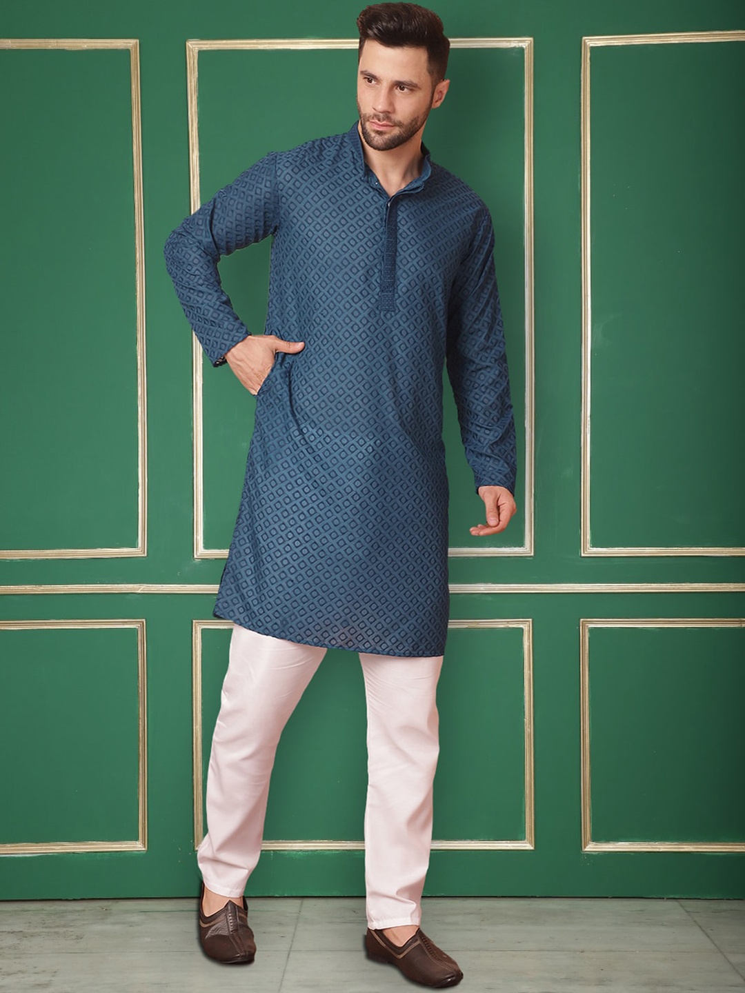 

Jompers Embroidered Mandarin Collar Chikankari Pure Cotton Kurta with Pyjamas, Blue