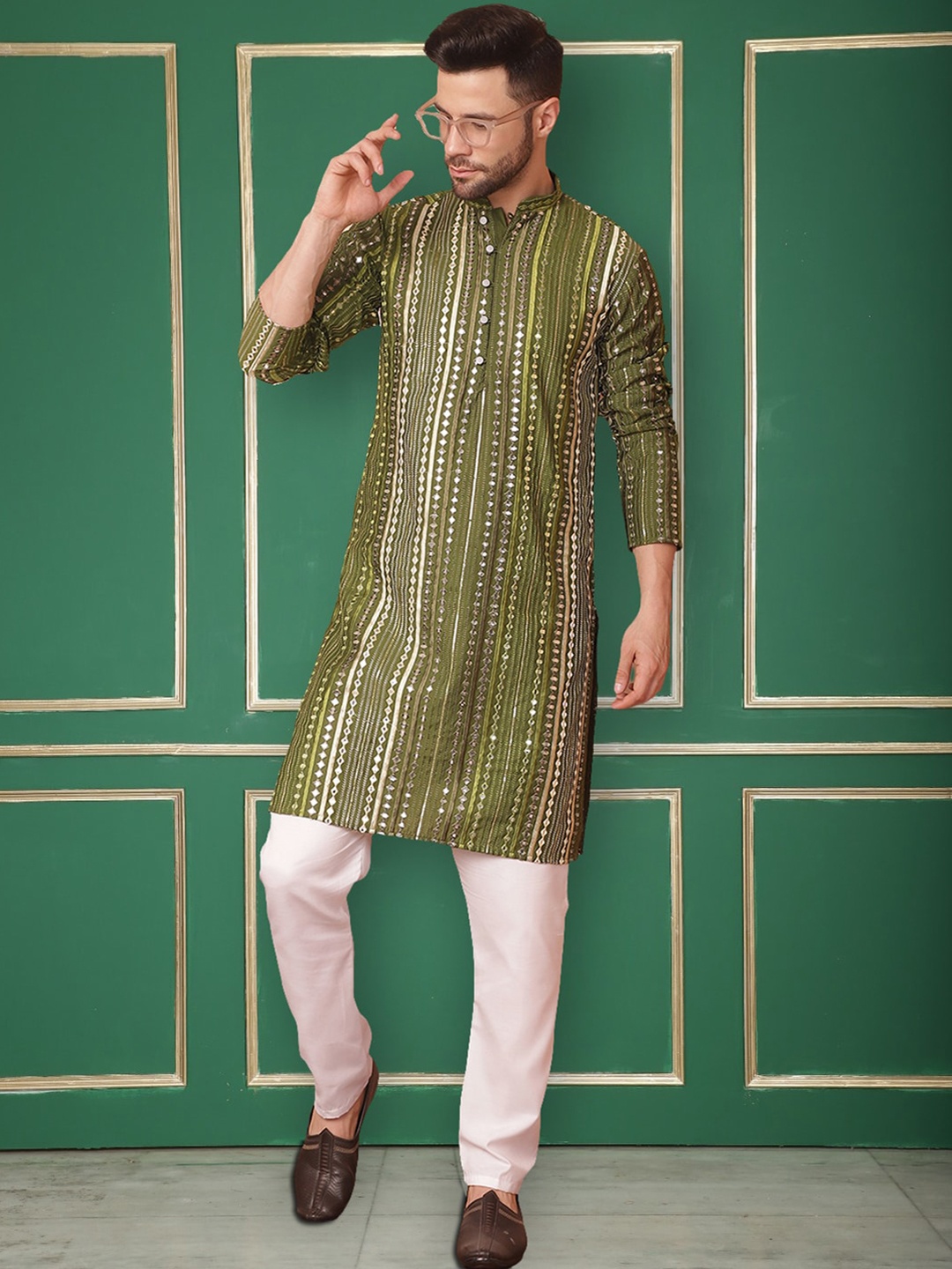 

Jompers Embroidered Straight Mirror Work Kurta with Pyjamas, Olive