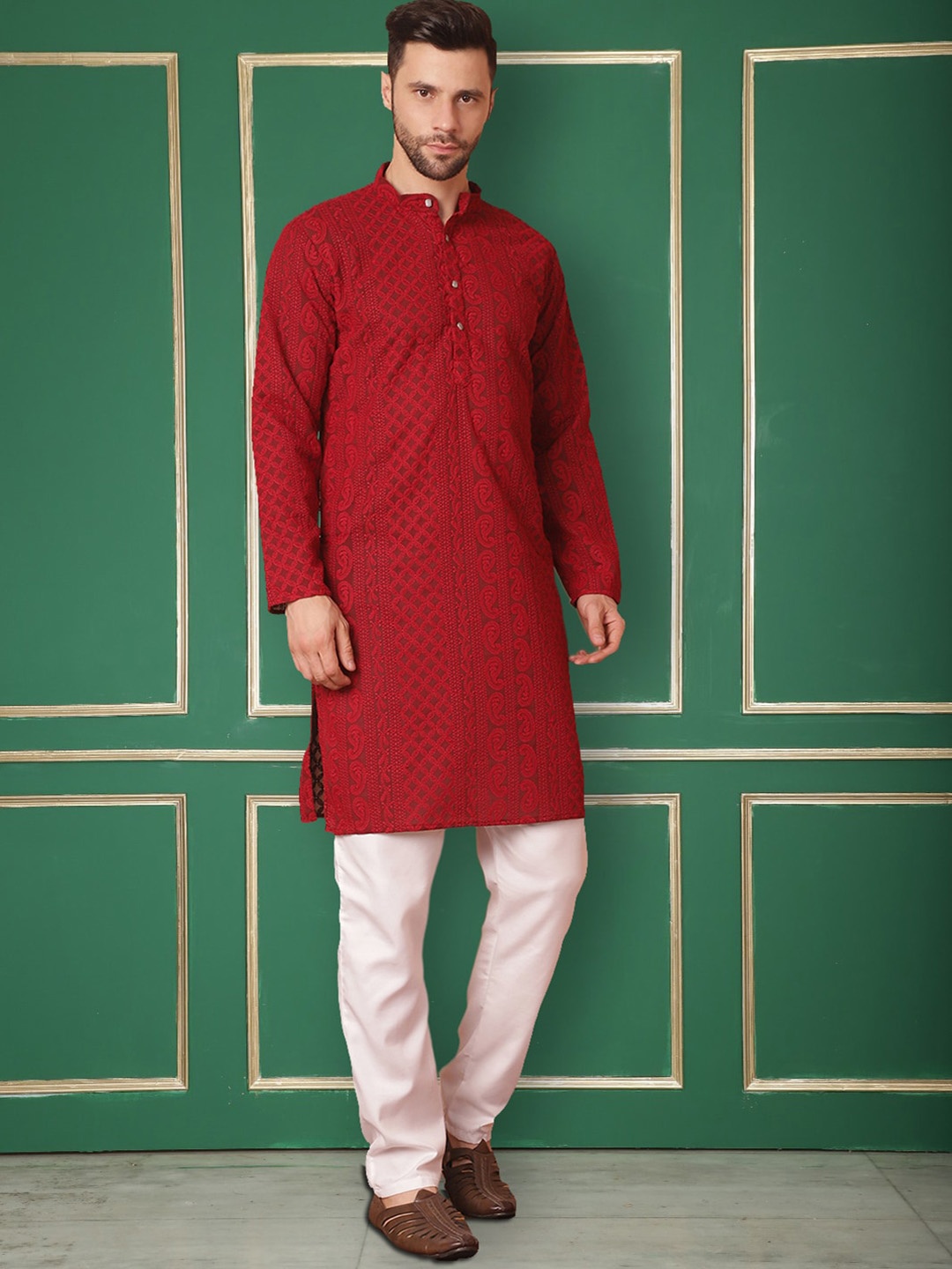 

Jompers Paisley Embroidered Regular Chikankari Kurta with Churidar, Maroon