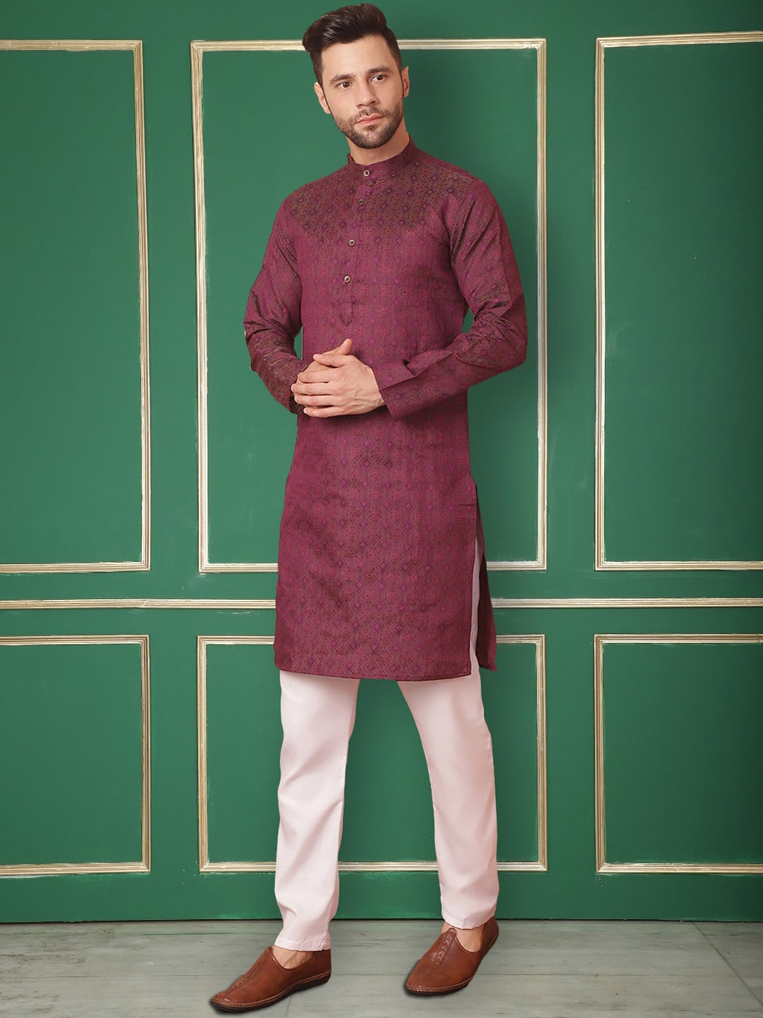 

Jompers Mandarin Collar Regular Straight Kurta with Churidar, Purple