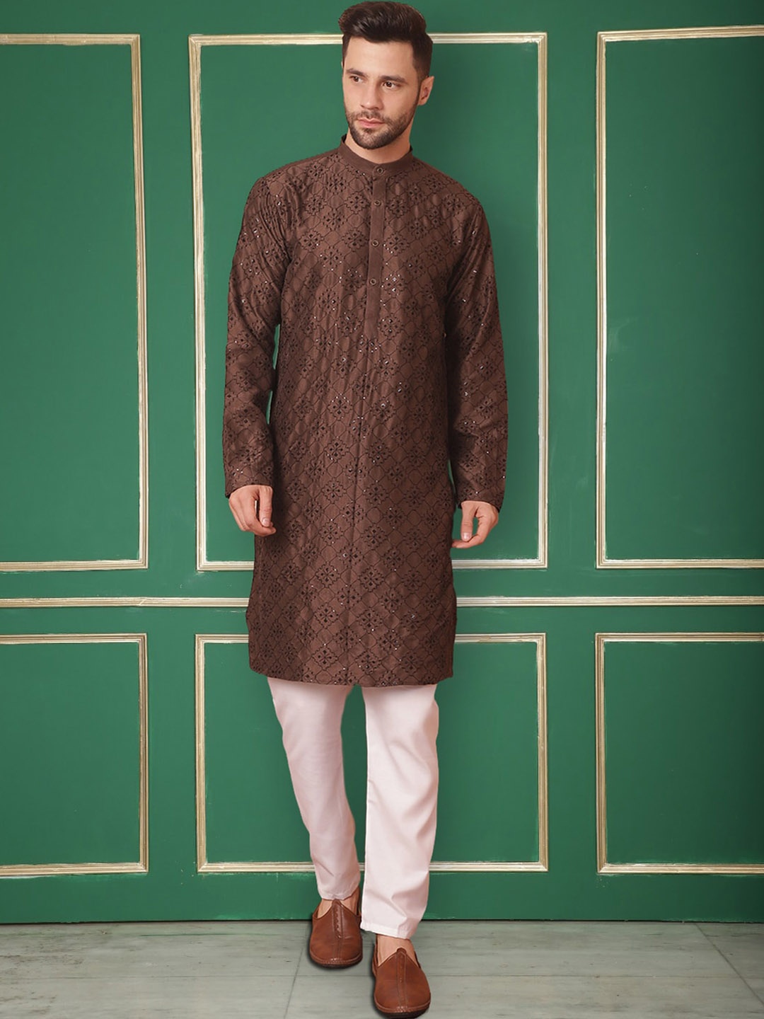

Jompers Floral Embroidered Mandarin Collar Sequinned Kurta with Pyjamas, Coffee brown