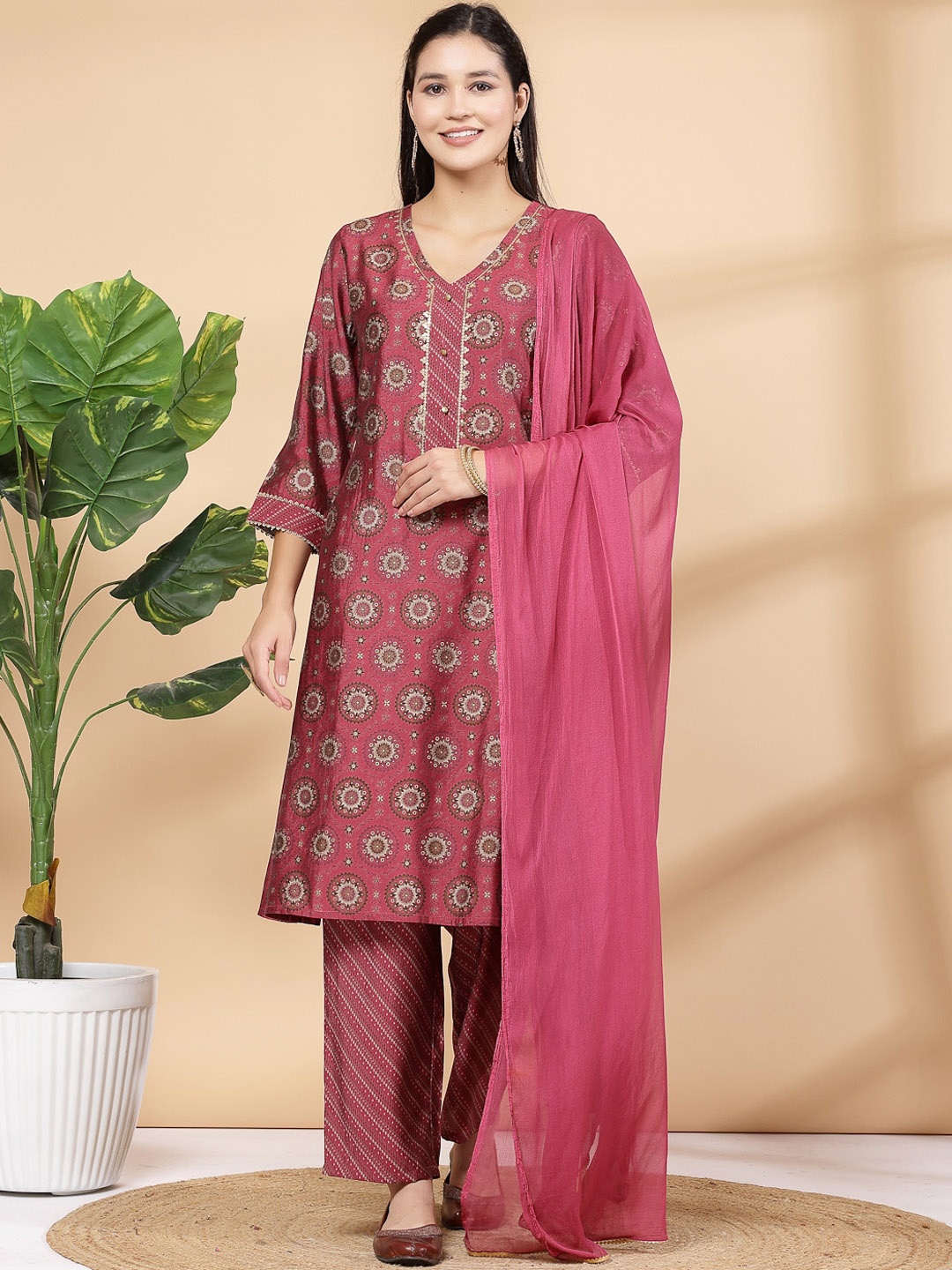 

Nayam By Lakshita Paisley Printed V-Neck Sequinned Kurta With Palazzos & Dupatta, Maroon