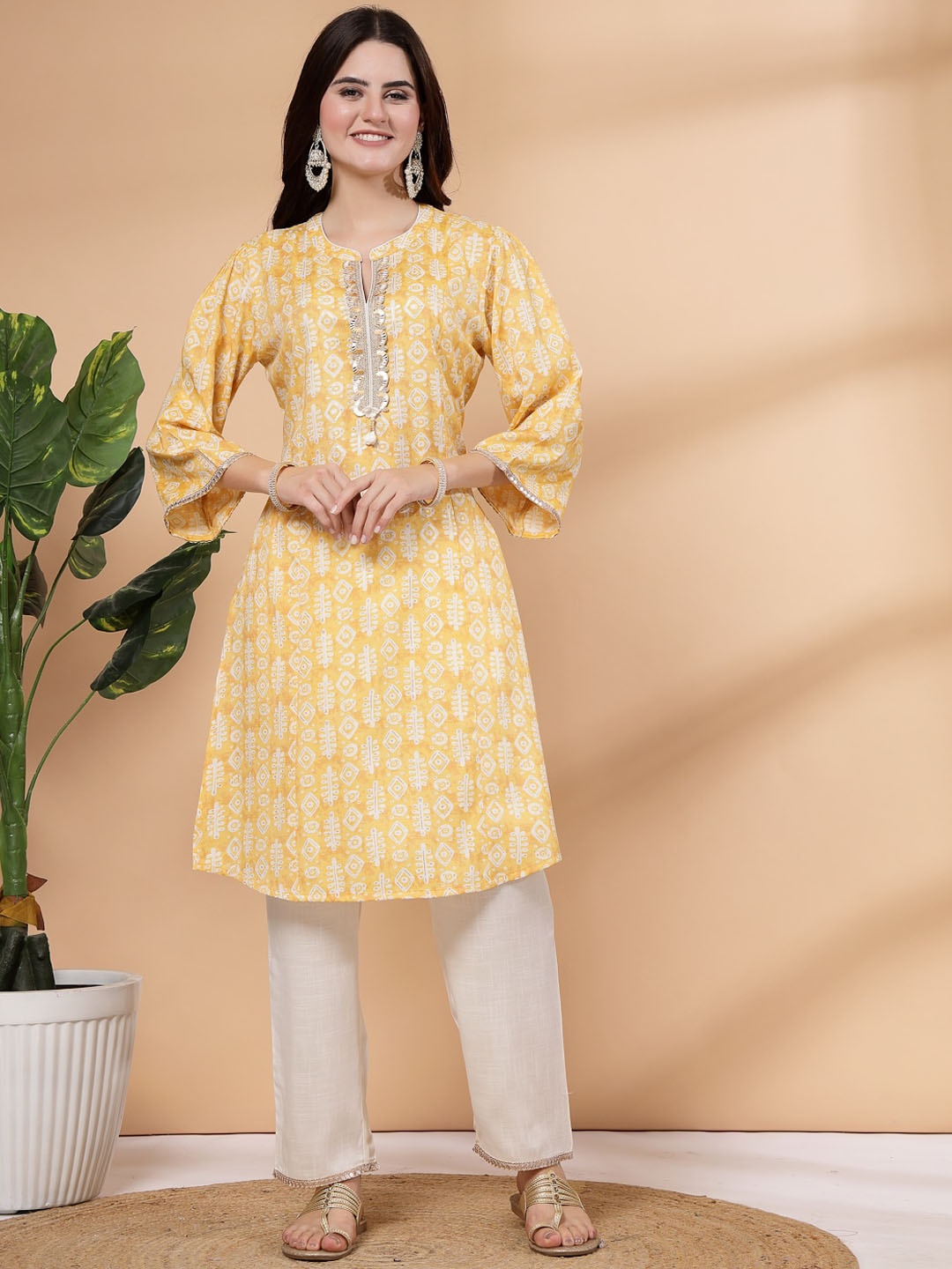 

Nayam By Lakshita Floral Printed Regular Kurta with Palazzos, Yellow