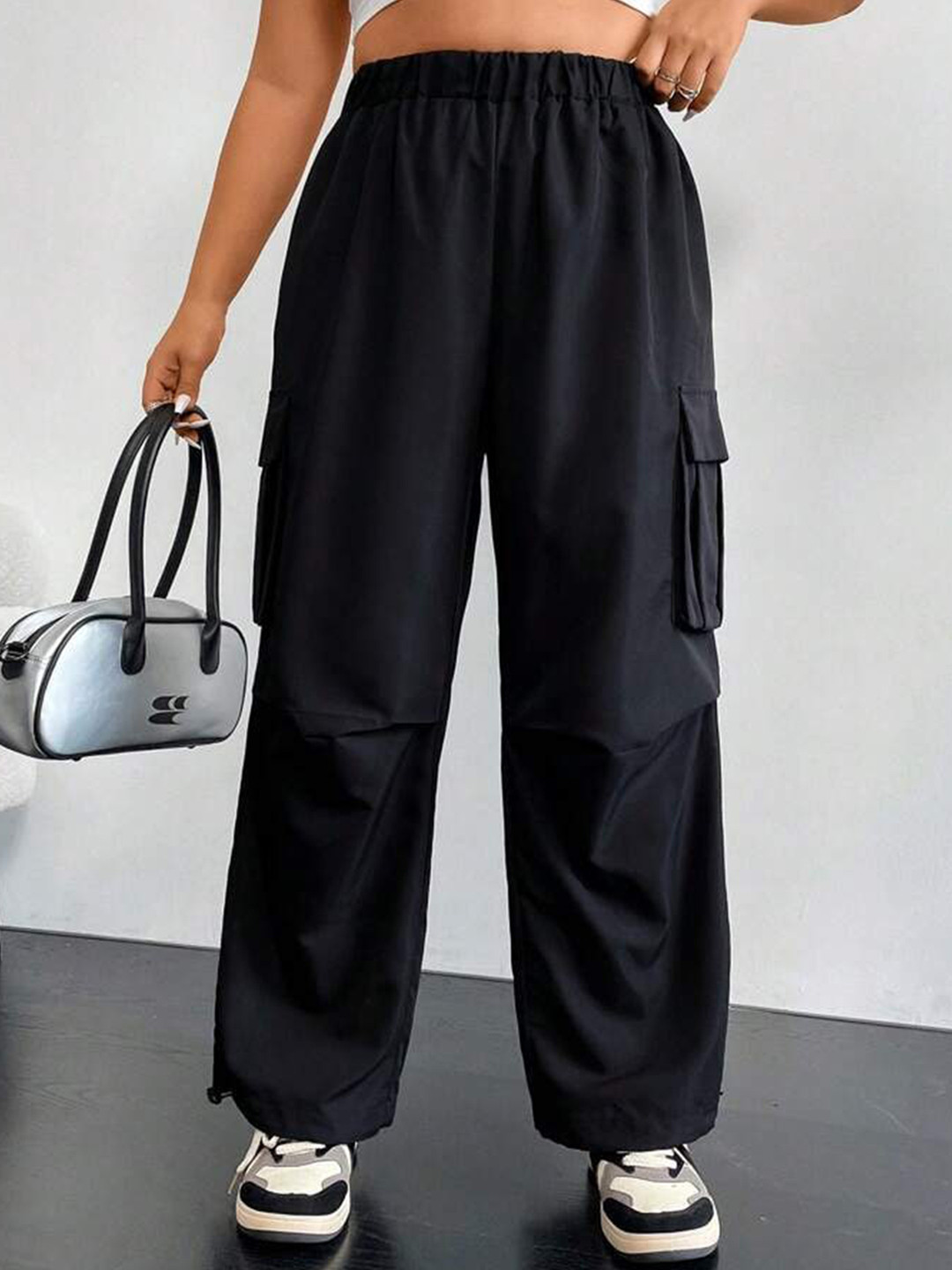 

TABADTOD Women Relaxed Loose Fit Cargo Trouser, Black