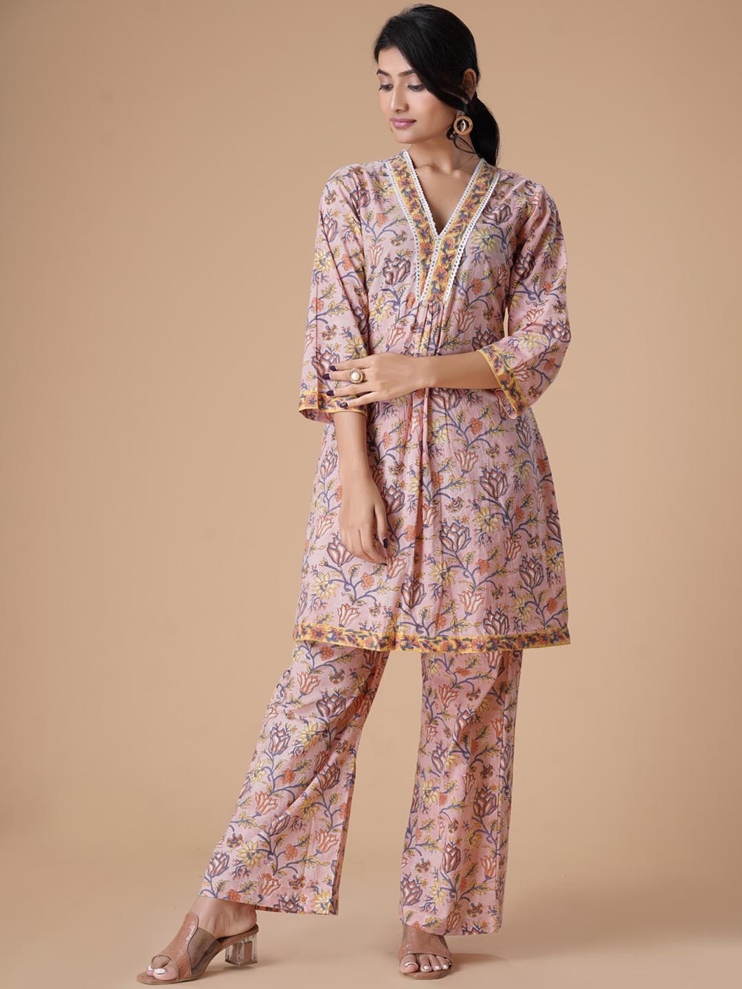 

SajiSaheli Floral Printed V-Neck Pure Cotton Block Print A-Line Kurta With Palazzos, Peach