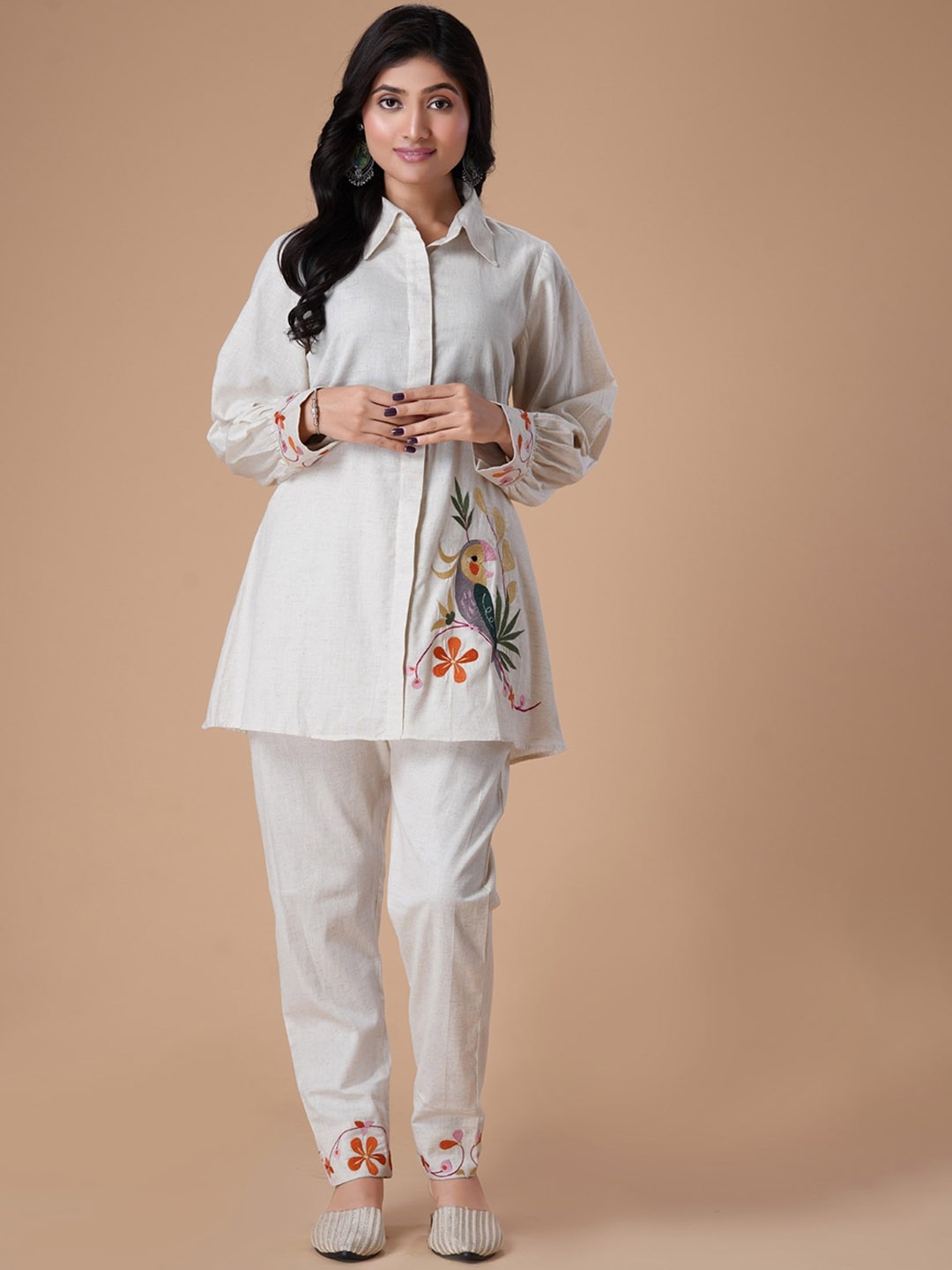

SajiSaheli Embroidered Shirt Collar Pure Cotton Shirt with Trousers, Off white