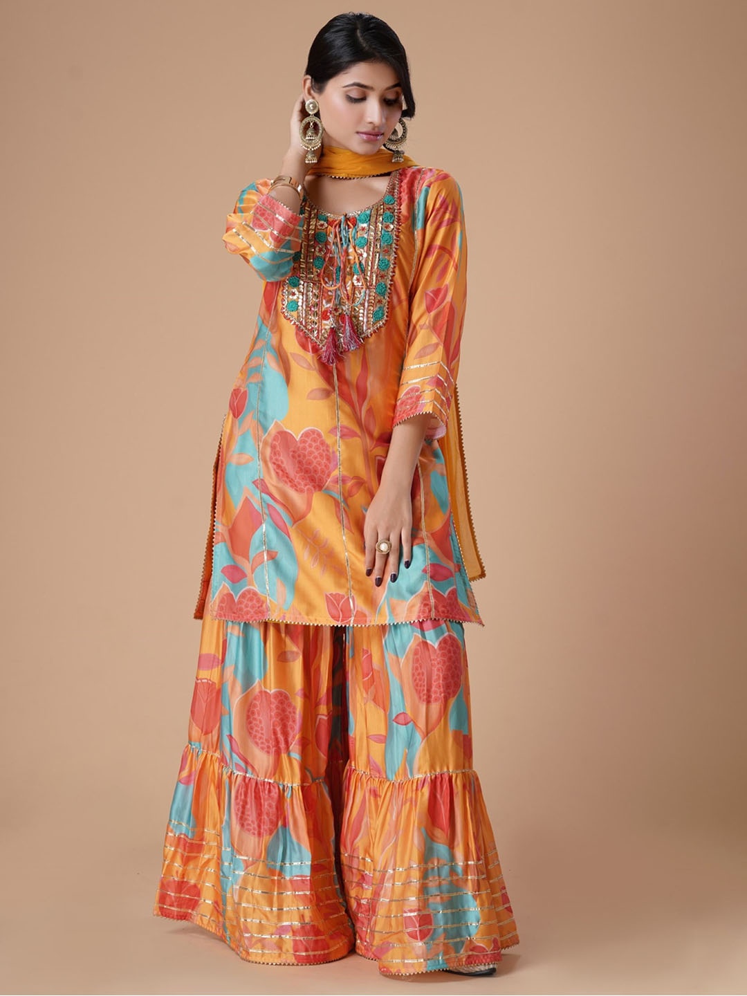 

SajiSaheli Floral Printed Sequinned Tie-Up Neck Straight Kurta With Sharara & Dupatta, Yellow