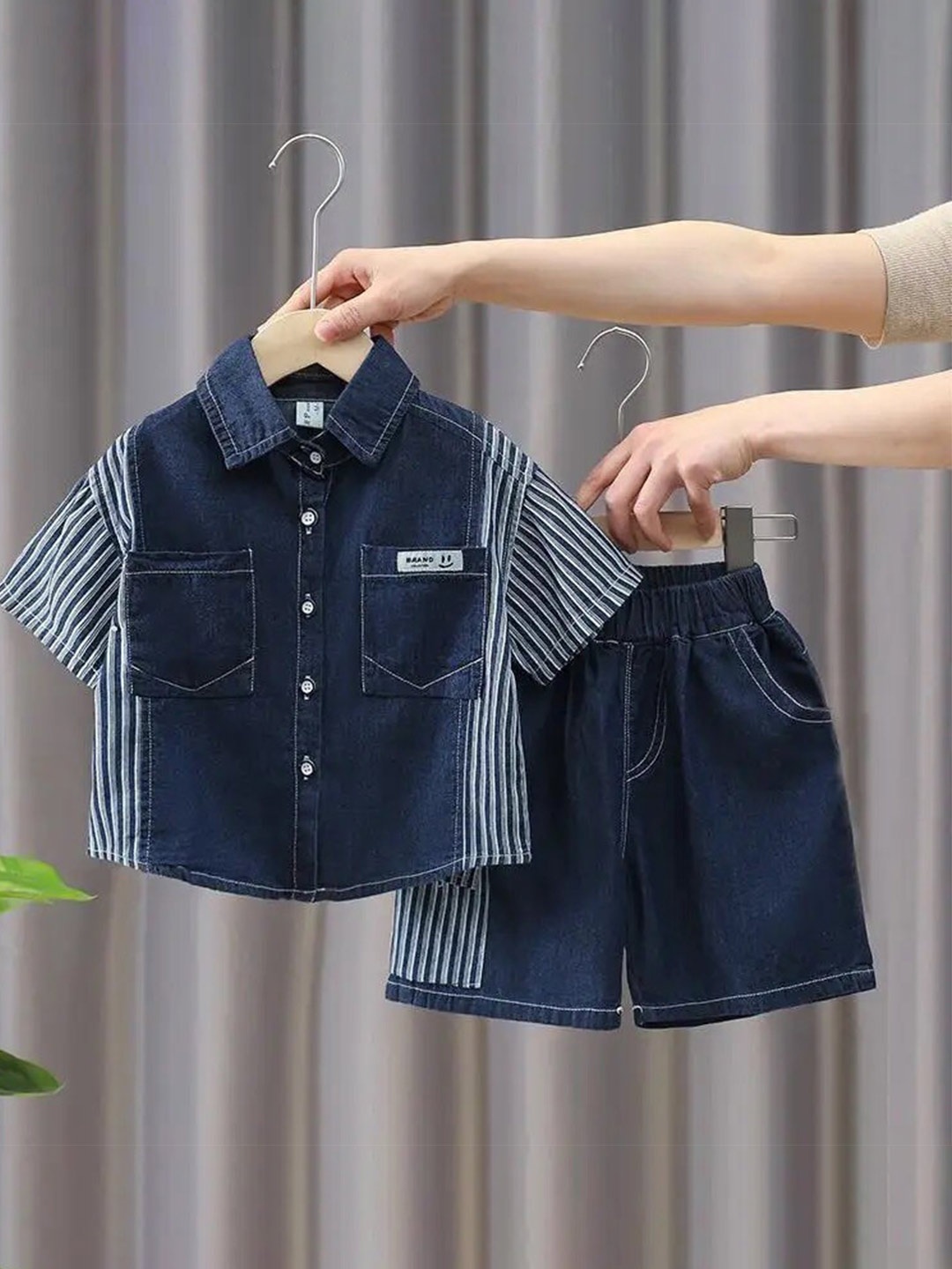 

TrendyKid Boys Striped Short Sleeves Shirt Collar Pure Cotton Shirt with Shorts, Blue