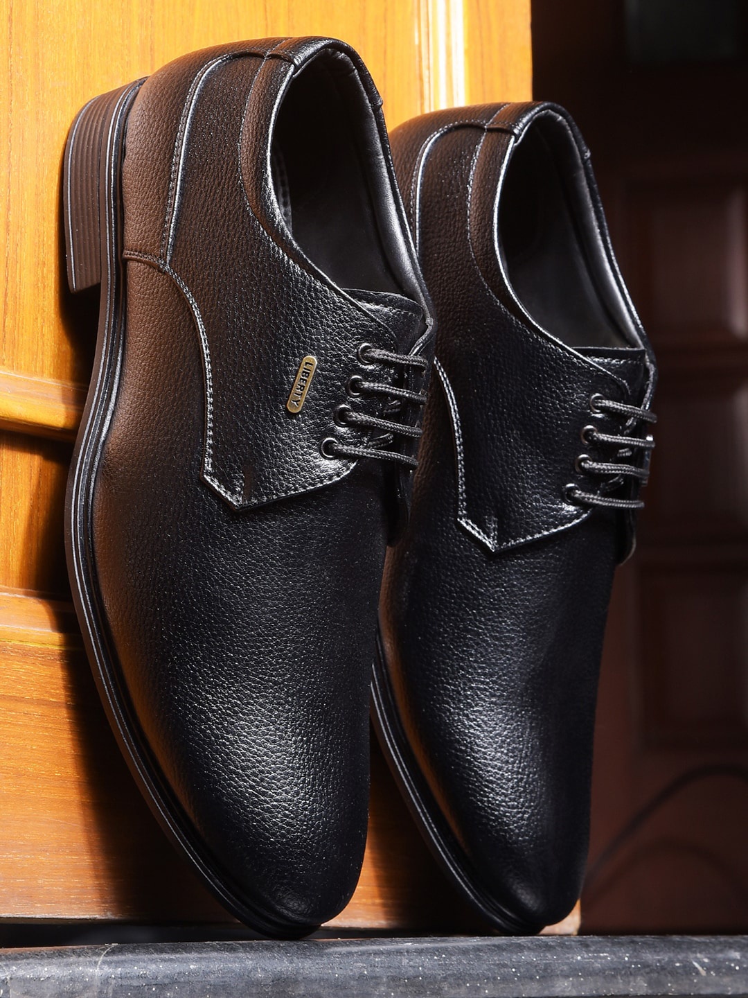 

Liberty Men Round Toe Lace-Up Derbys Shoes, Black