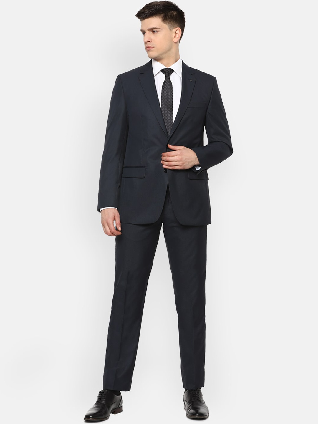 

Louis Philippe Single Breasted 2-Piece Formal Suit, Navy blue