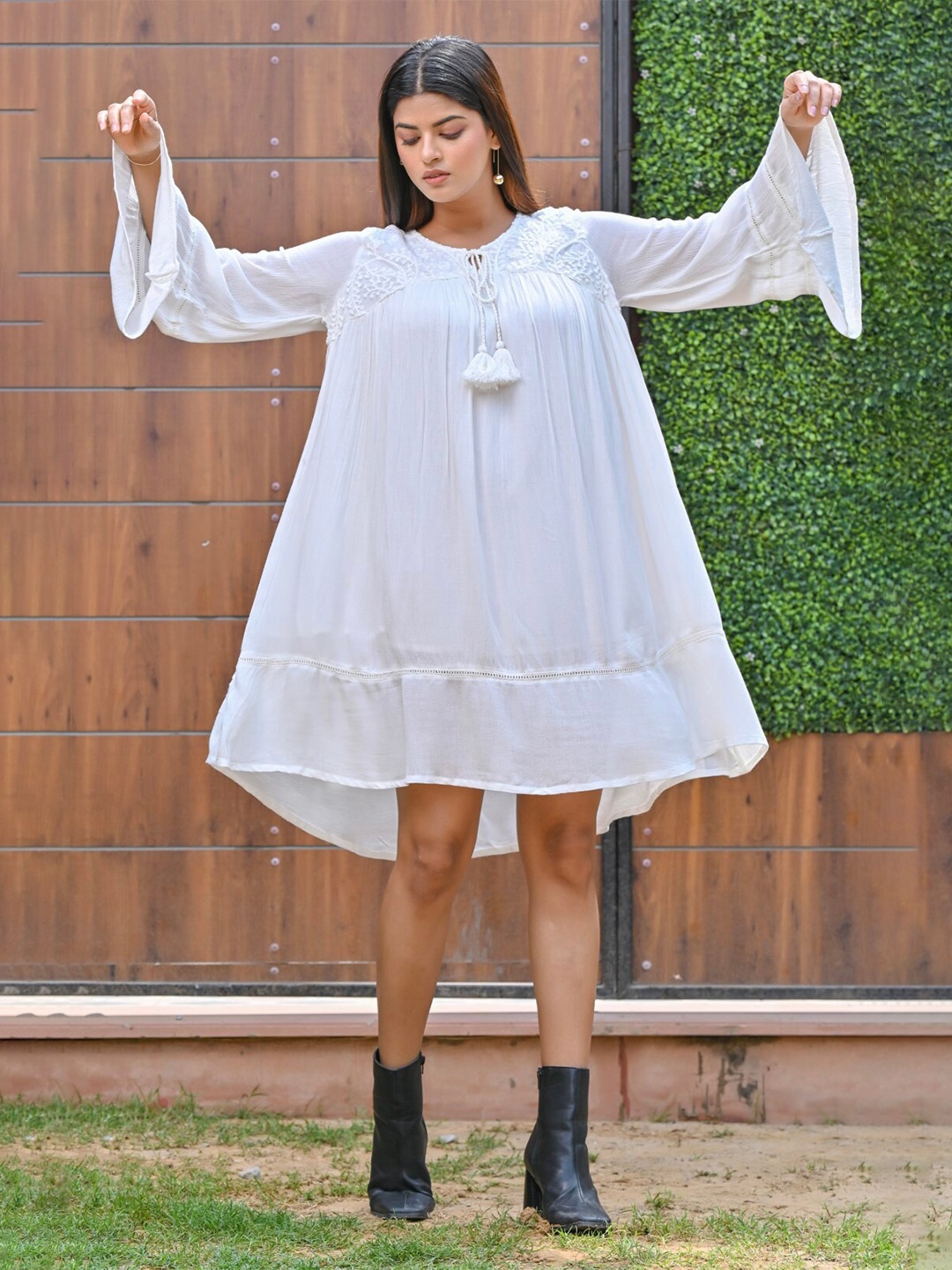

Nyaro Floral Embroidered Tie-Up Neck A-Line Dress, White