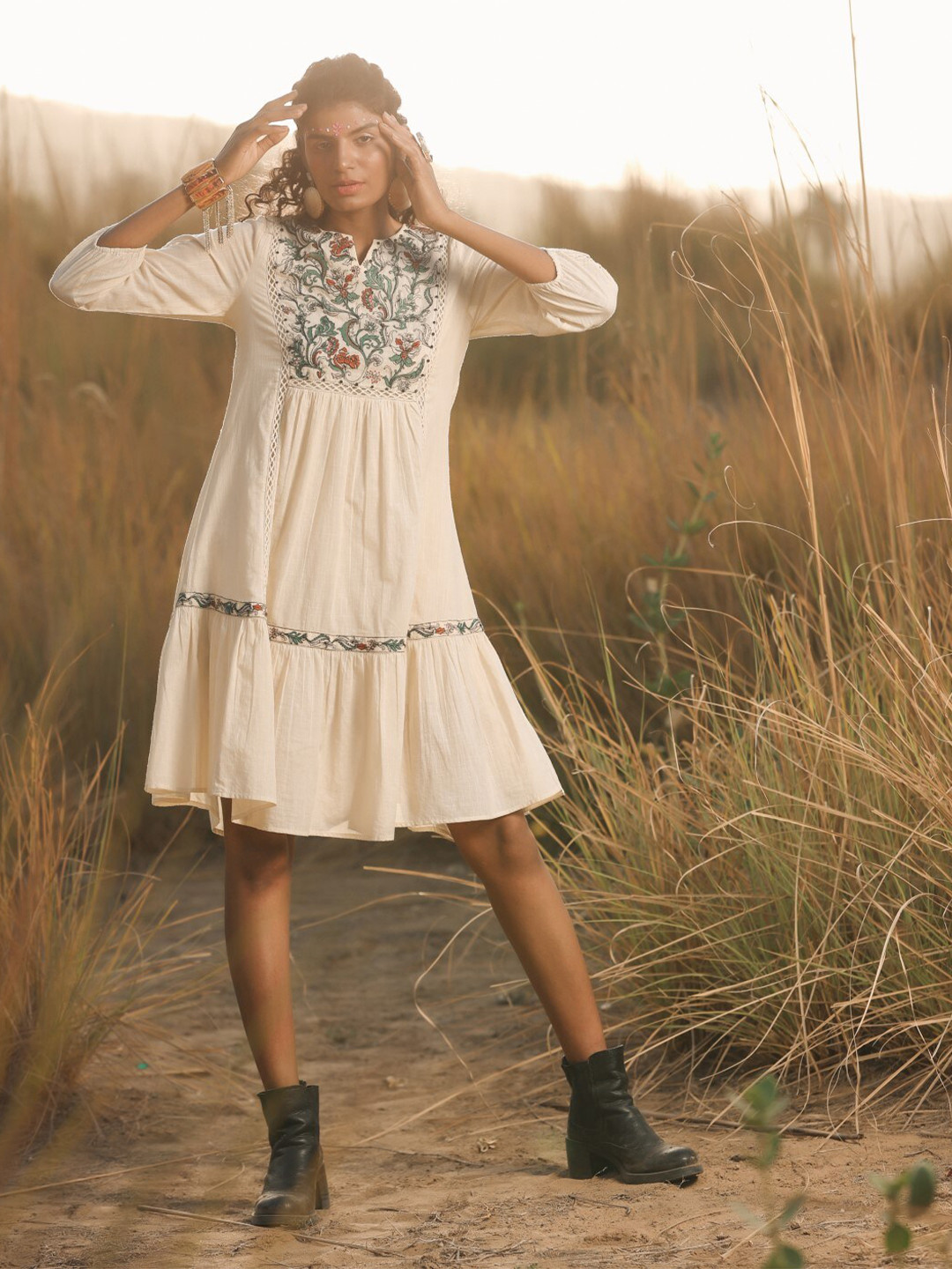

Nyaro Round Neck Embroidered Cotton A-Line Dress, Off white