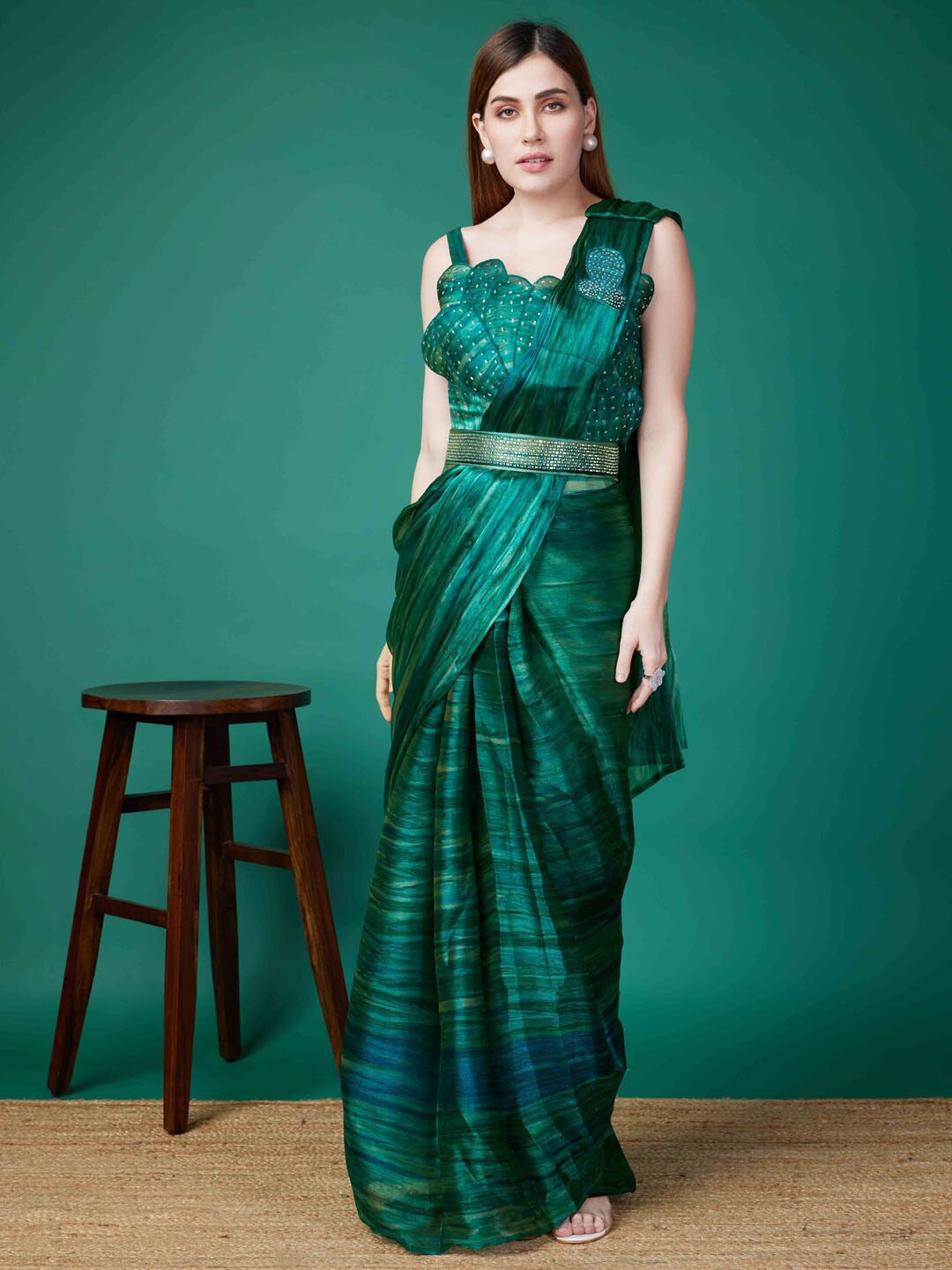 

Meena Bazaar Abstract Printed Art Silk Saree, Green
