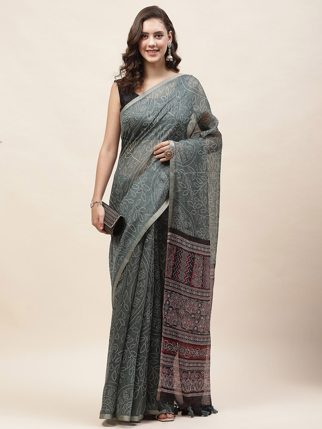 

Meena Bazaar Floral Printed Saree, Green