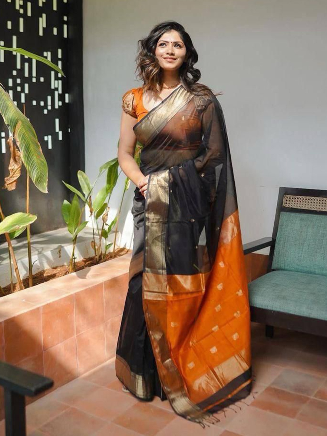 

bansari textiles Ethnic MotifsWoven Design Zari Silk Cotton Banarasi Saree, Black