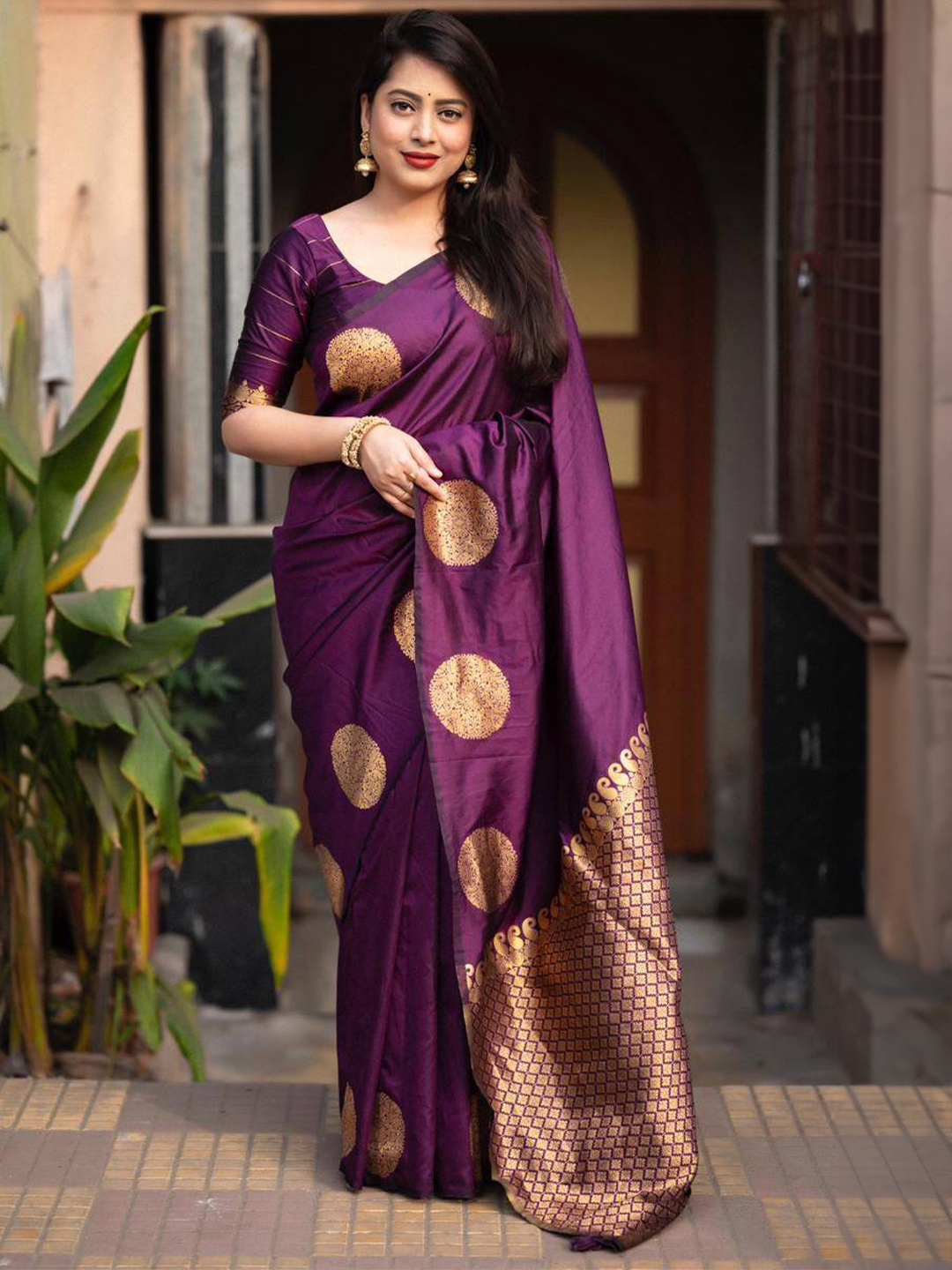 

bansari textiles Floral Woven Design Banarasi Saree, Purple