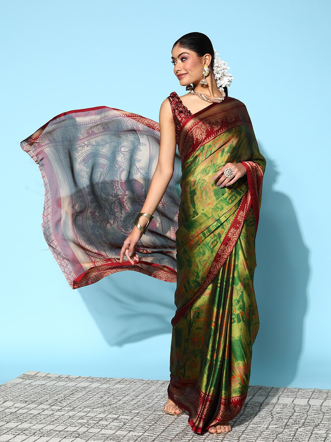 

KALINI Floral Printed Art Silk Party Wear Saree, Green