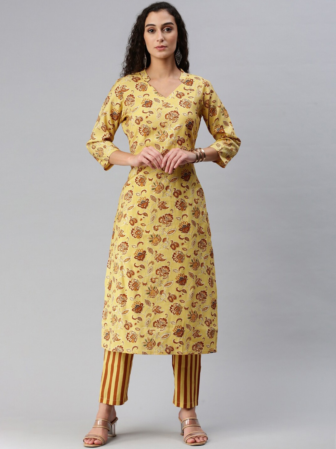 

KALINI Floral Printed Mandarin Collar Straight Kurta with Trousers, Yellow