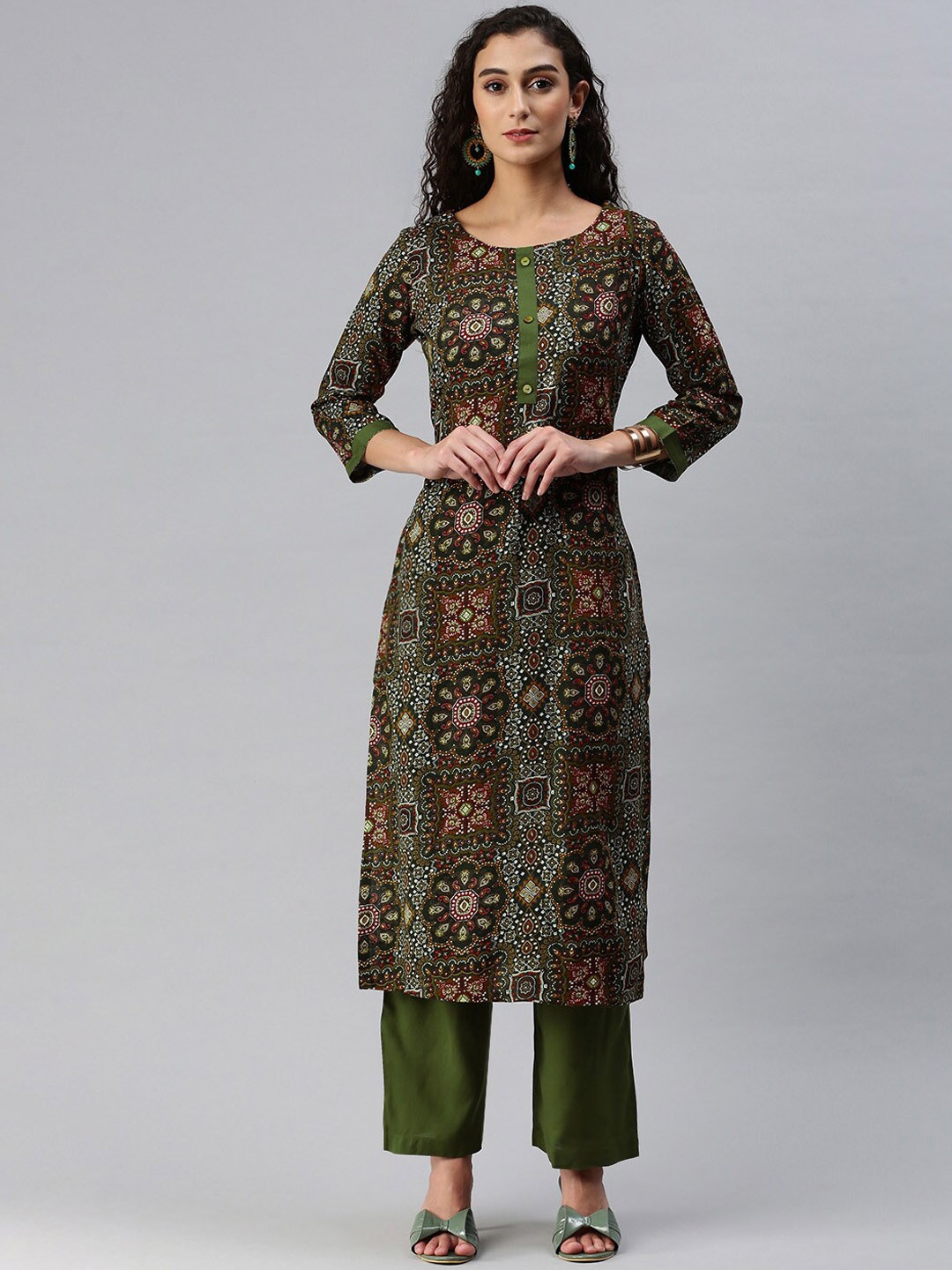 

KALINI Floral Printed Round Neck Straight Kurta with Trousers, Green
