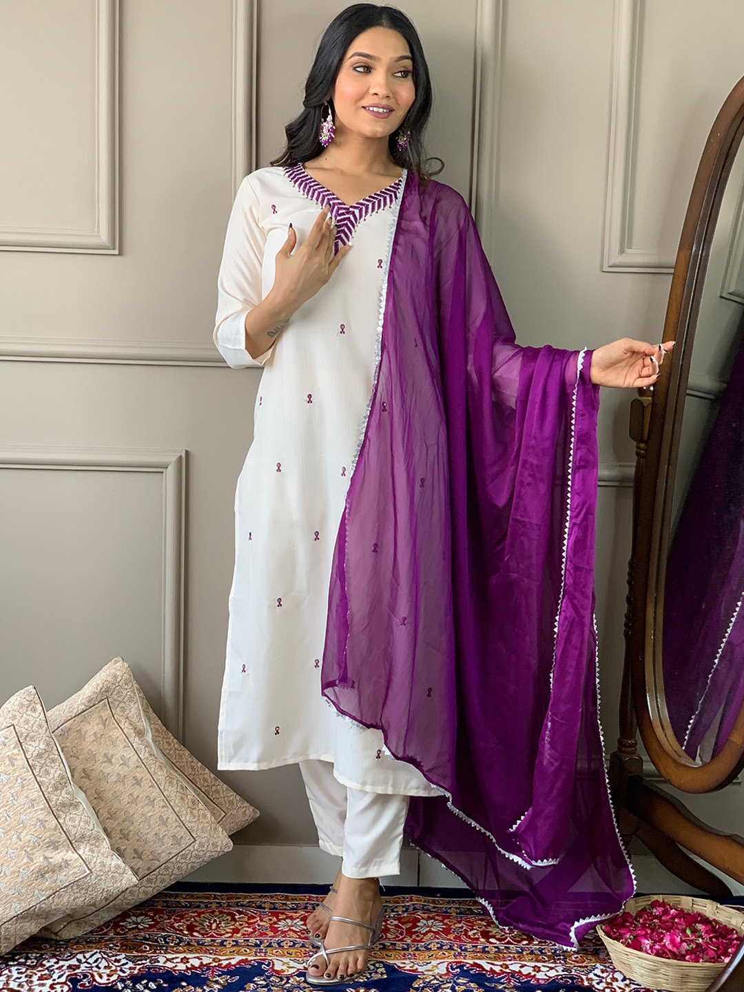 

KALINI Ethnic Motifs Embroidered Sequinned Straight Kurta with Trousers & Dupatta, Off white