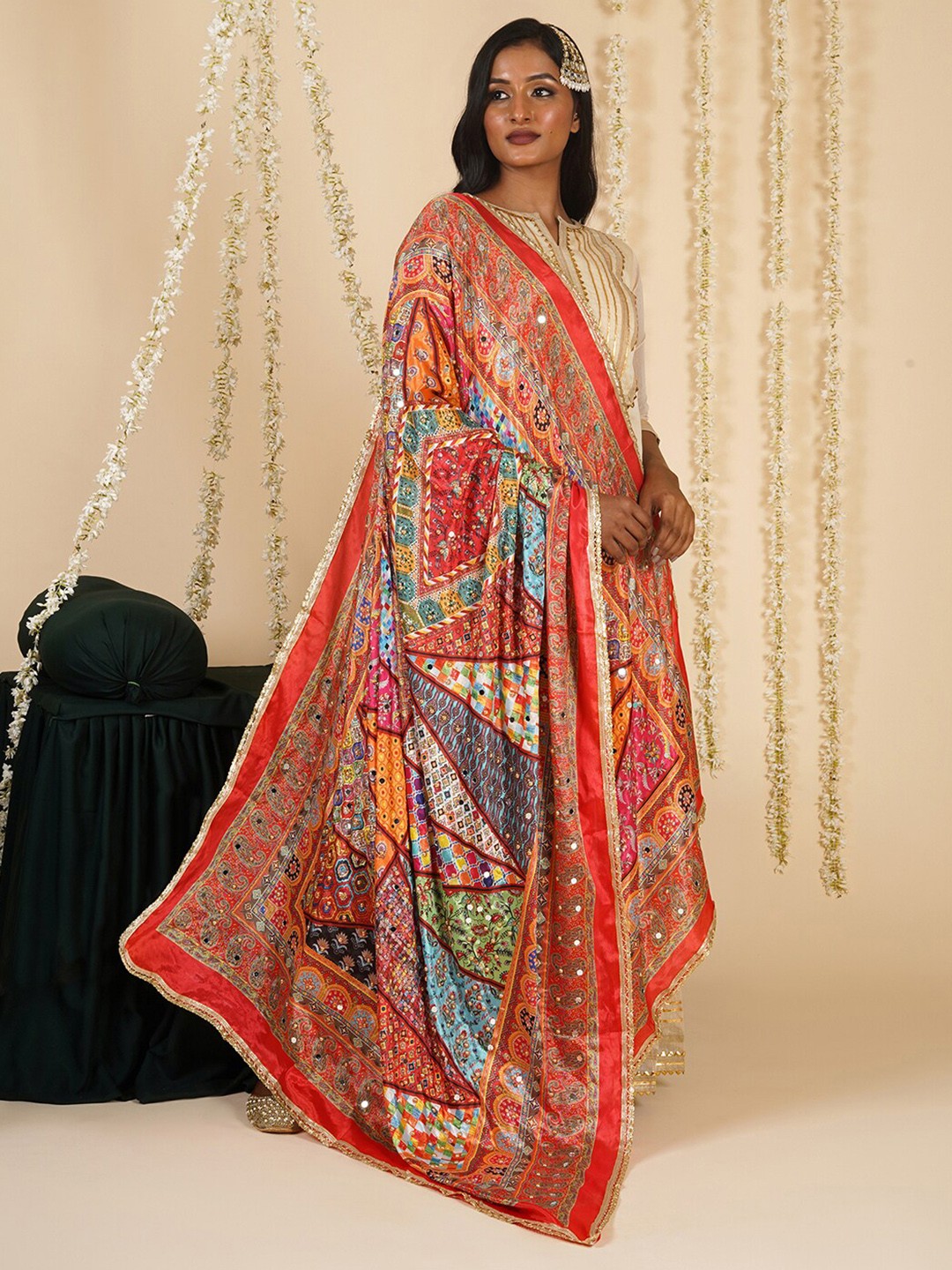 

TEEJH Ethnic Motifs Printed Mirror Work Dupatta, Orange