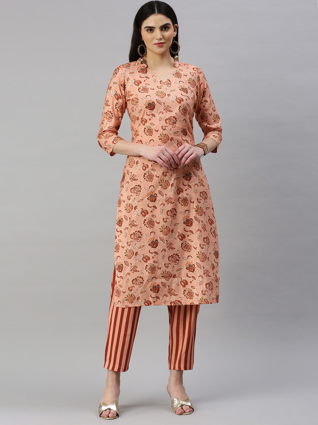 

KALINI Floral Printed Mandarin Collar Kurta With Trouser, Peach