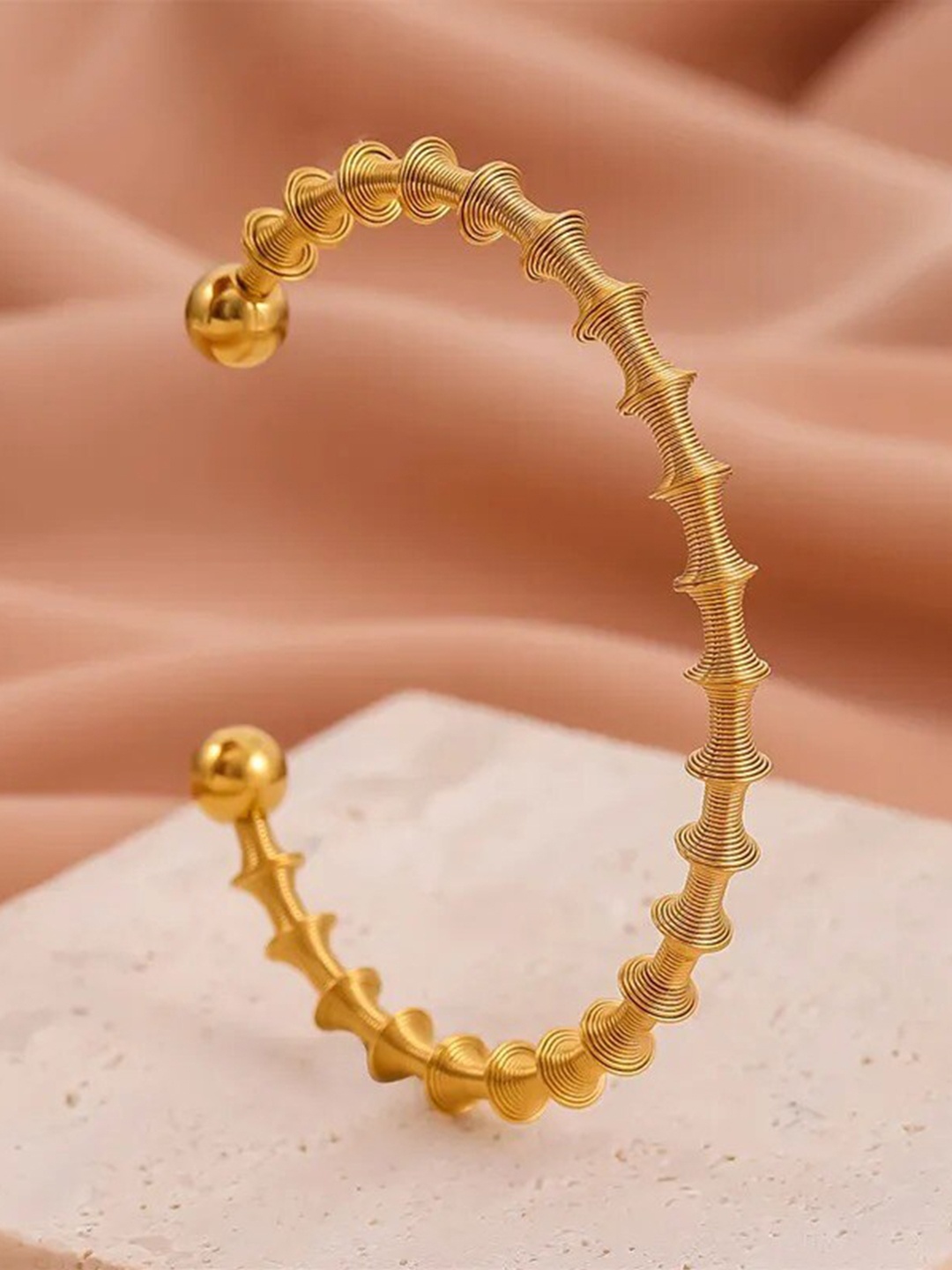 

MEENAZ Women Gold-Plated Anti Tarnish Kada Bracelet