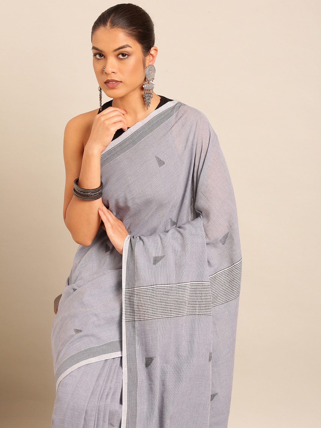 

Taavi Woven Design Pure Cotton Jamdani Saree, Grey
