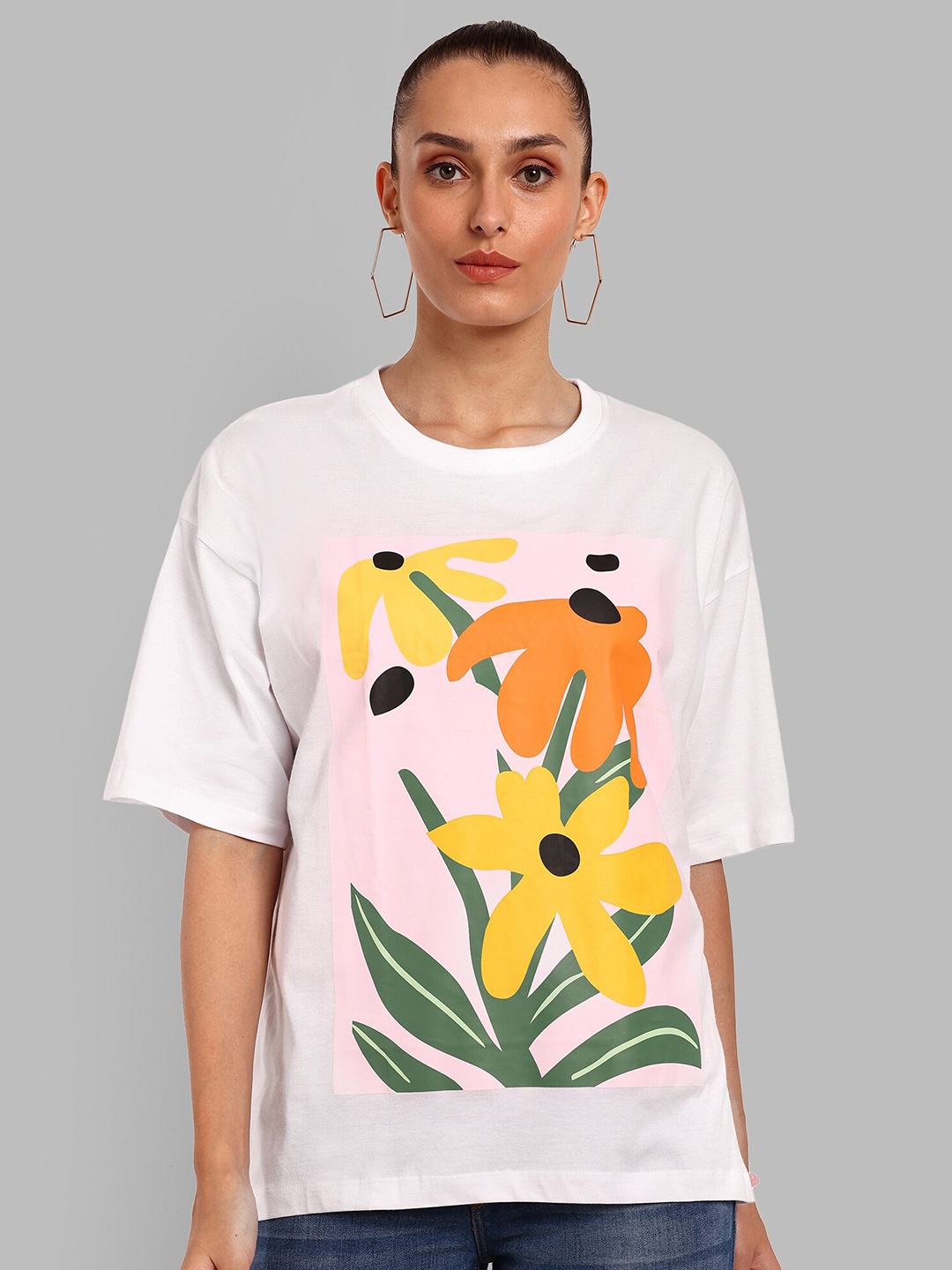 

HEYLAY Graphic Printed Drop-Shoulder Sleeves Pure Cotton Oversized T-shirt, White