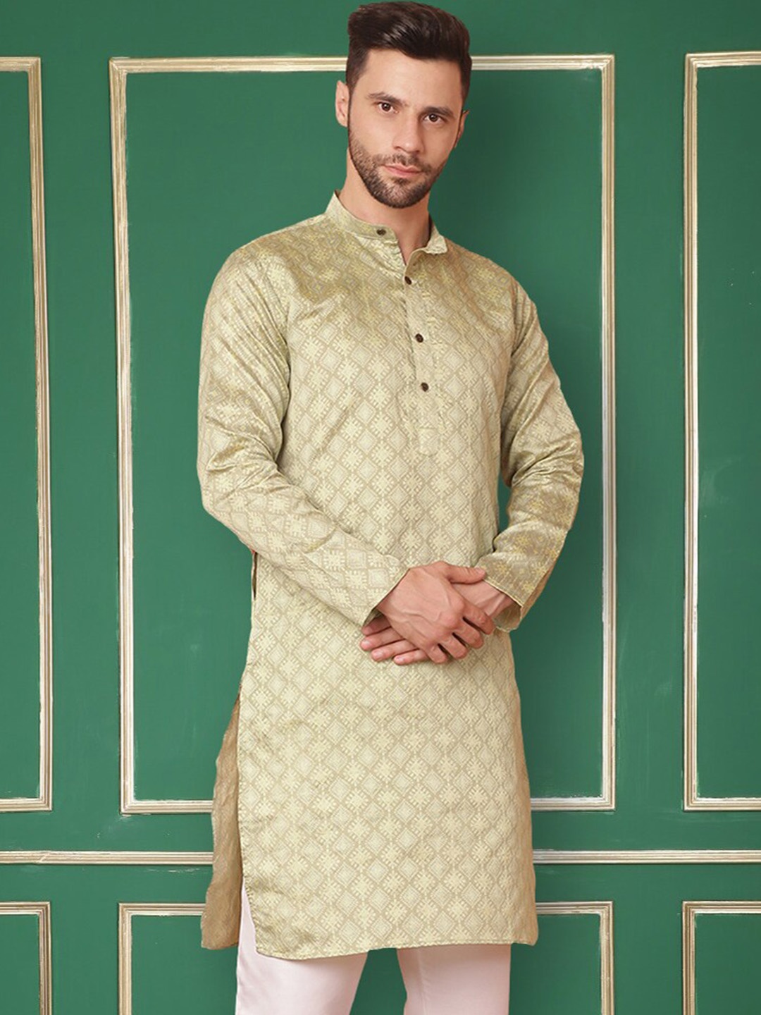 

Jompers Ethnic Motifs Woven Design Kurta, Green