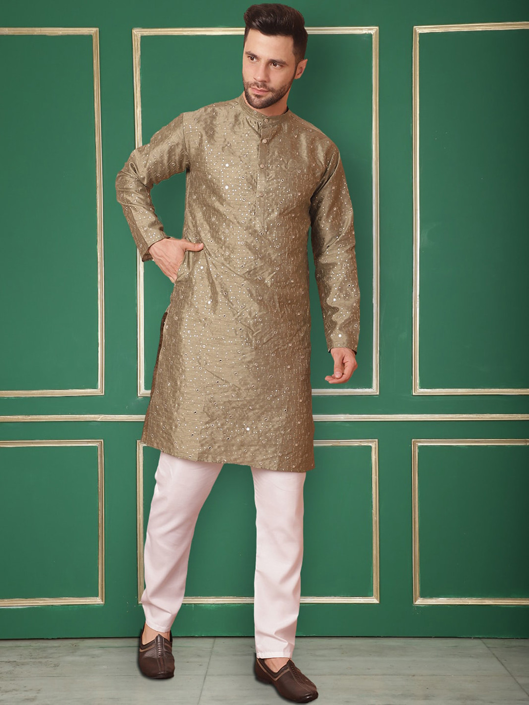 

Jompers Woven Design Mandarin Collar Long Sleeves Kurta, Green