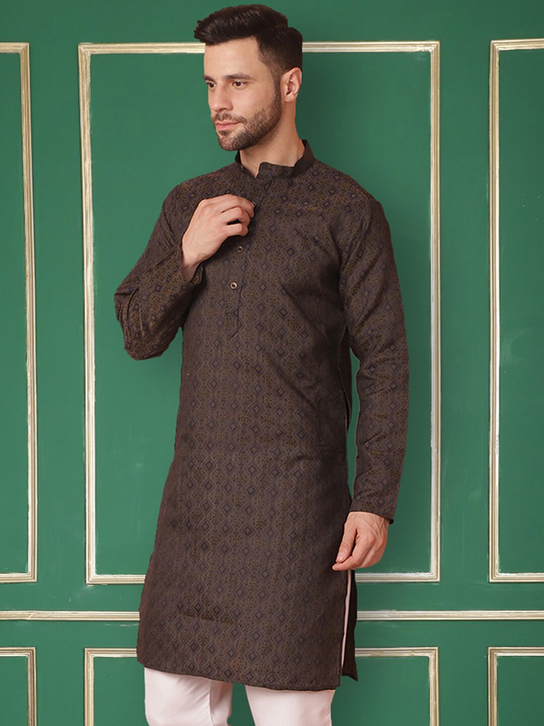 

Jompers Geometric Thread Work Kurta, Navy blue