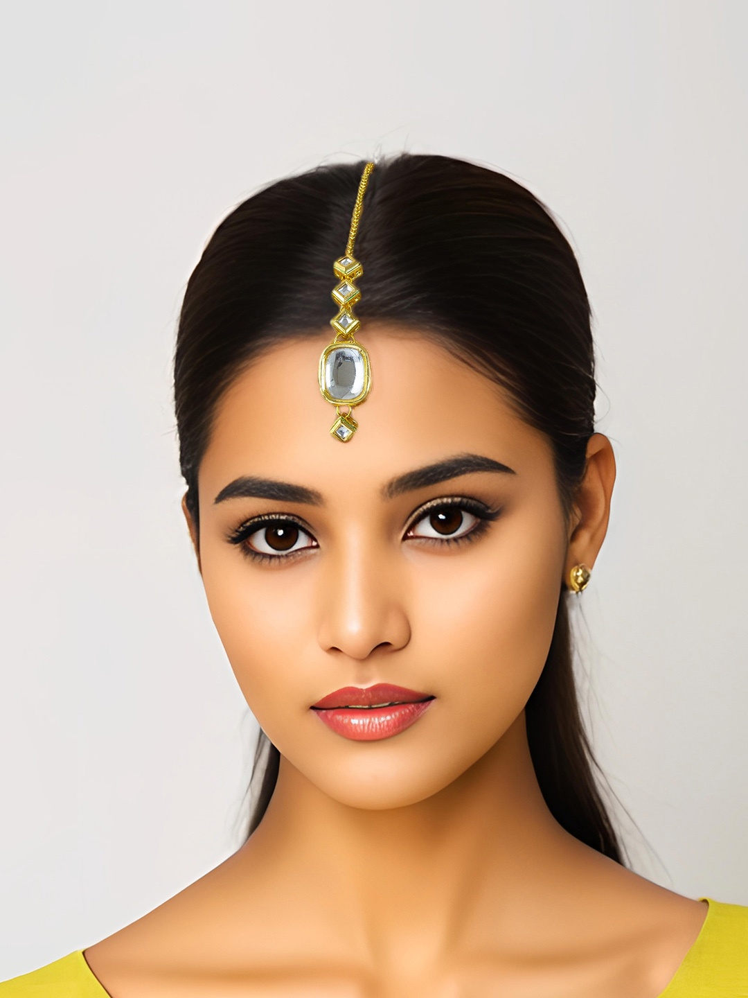 

aadita Gold-Plated Kundan-Studded Maang Tikka