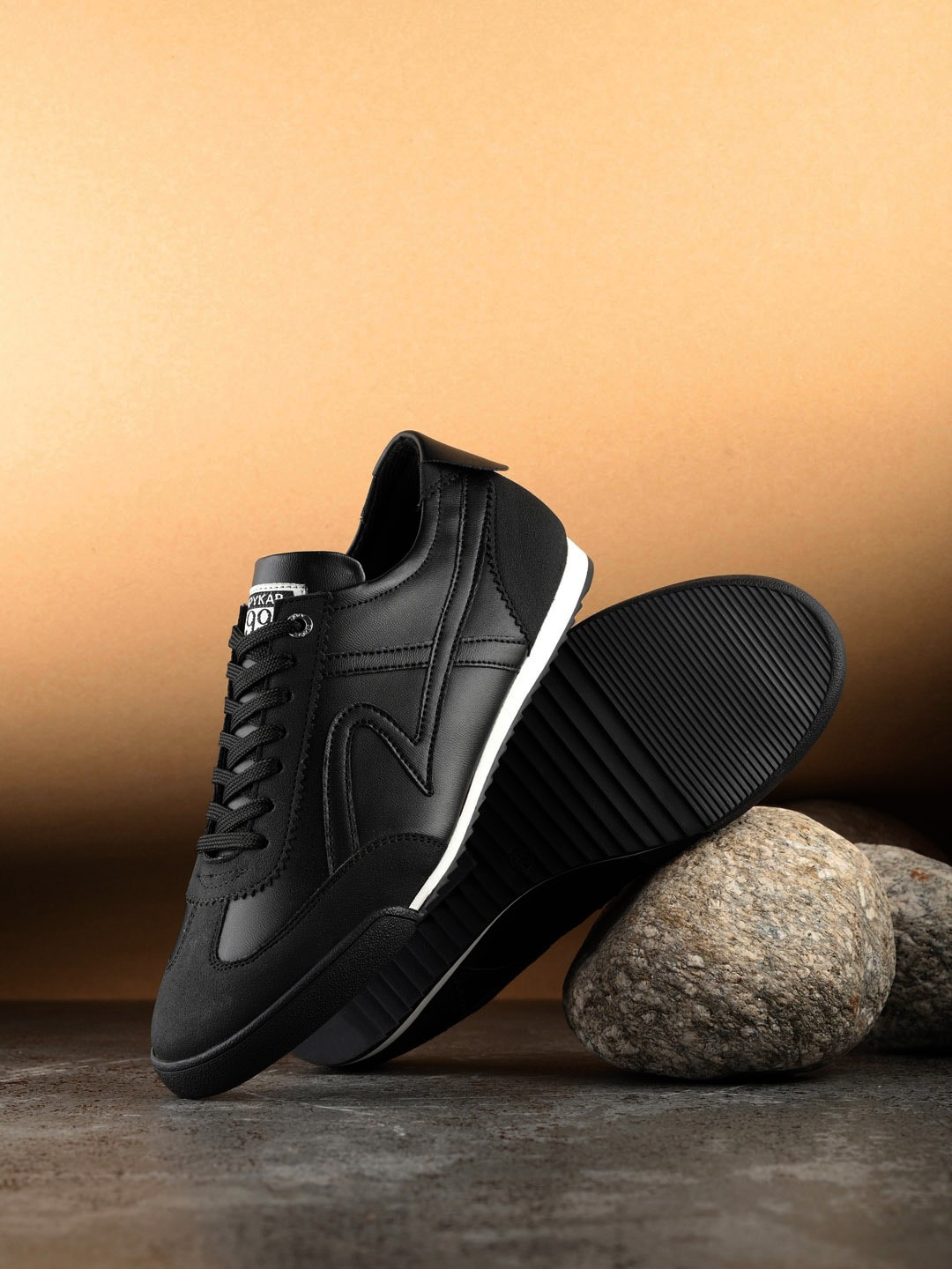 

SPYKAR Men Round Toe Sneakers, Black